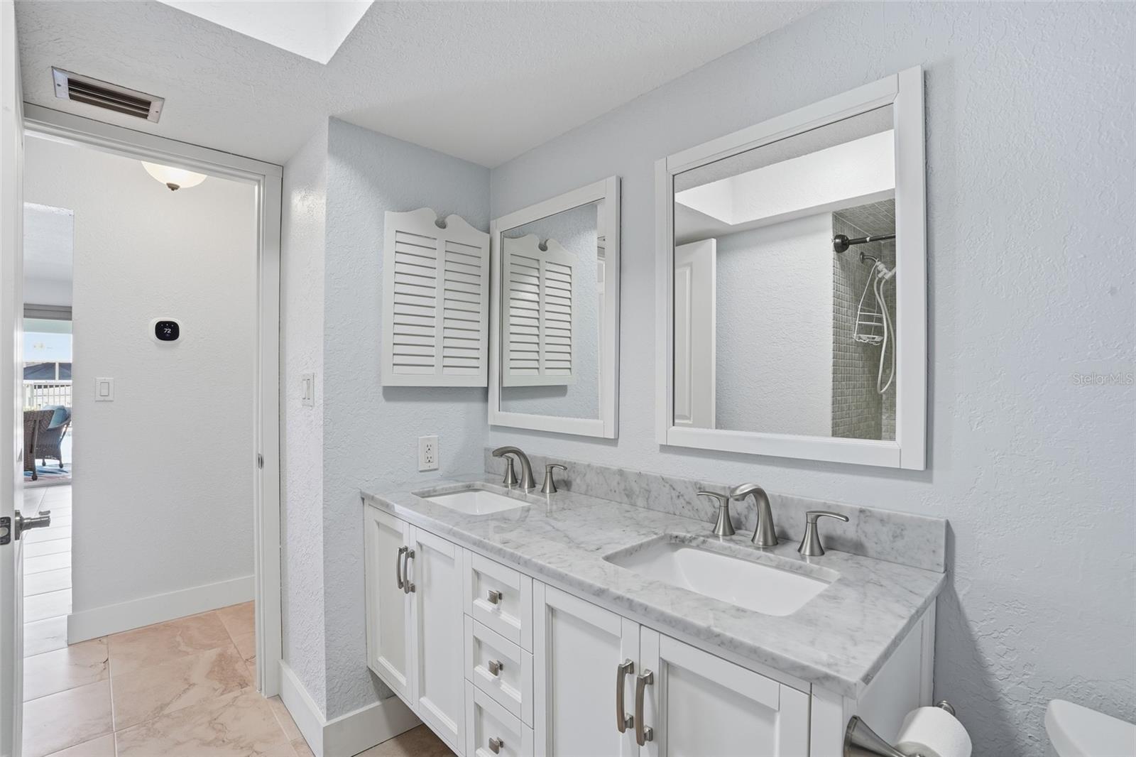 Image 17 of 25 For 405 Tower Drive