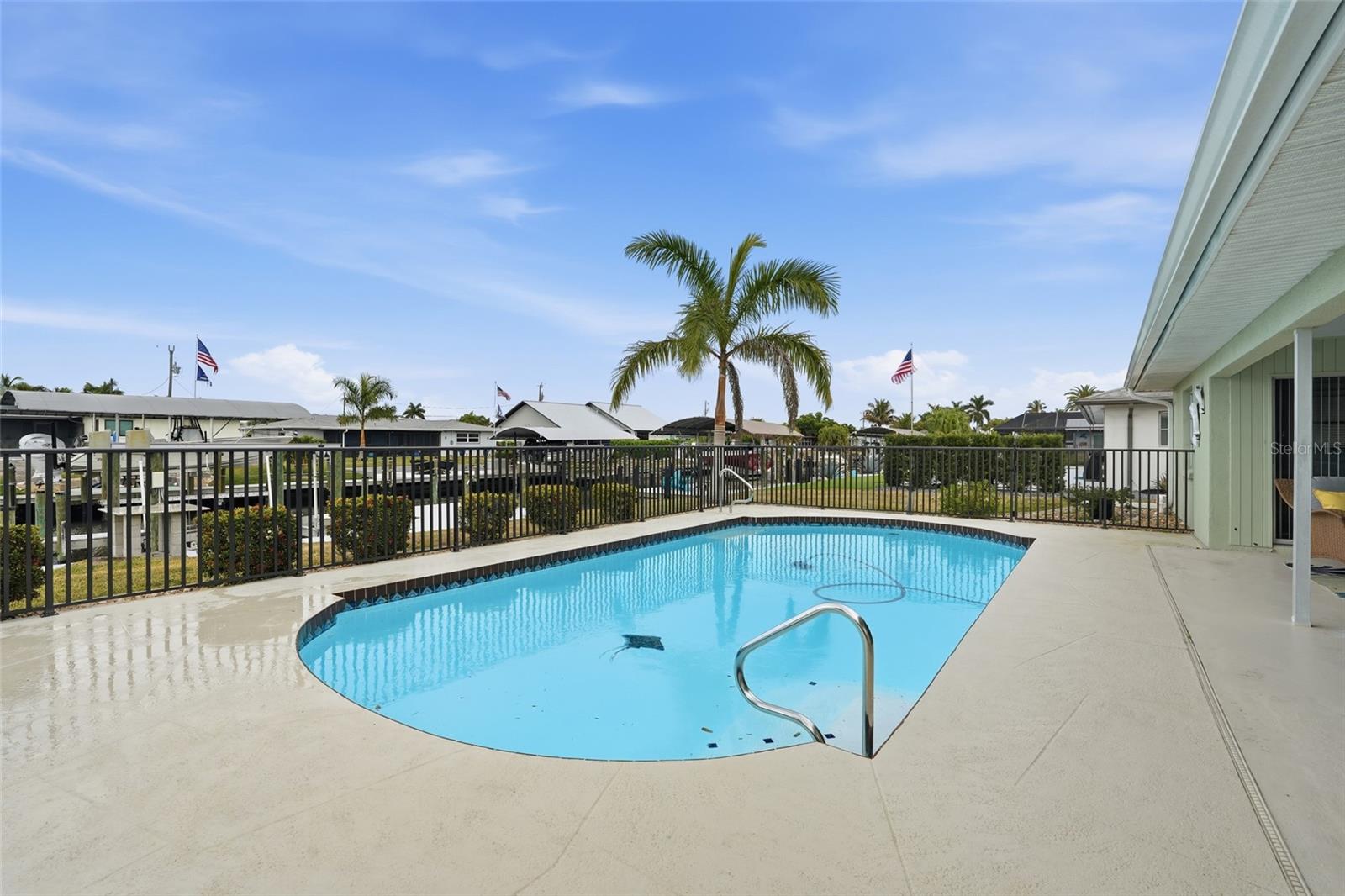 Image 20 of 25 For 405 Tower Drive