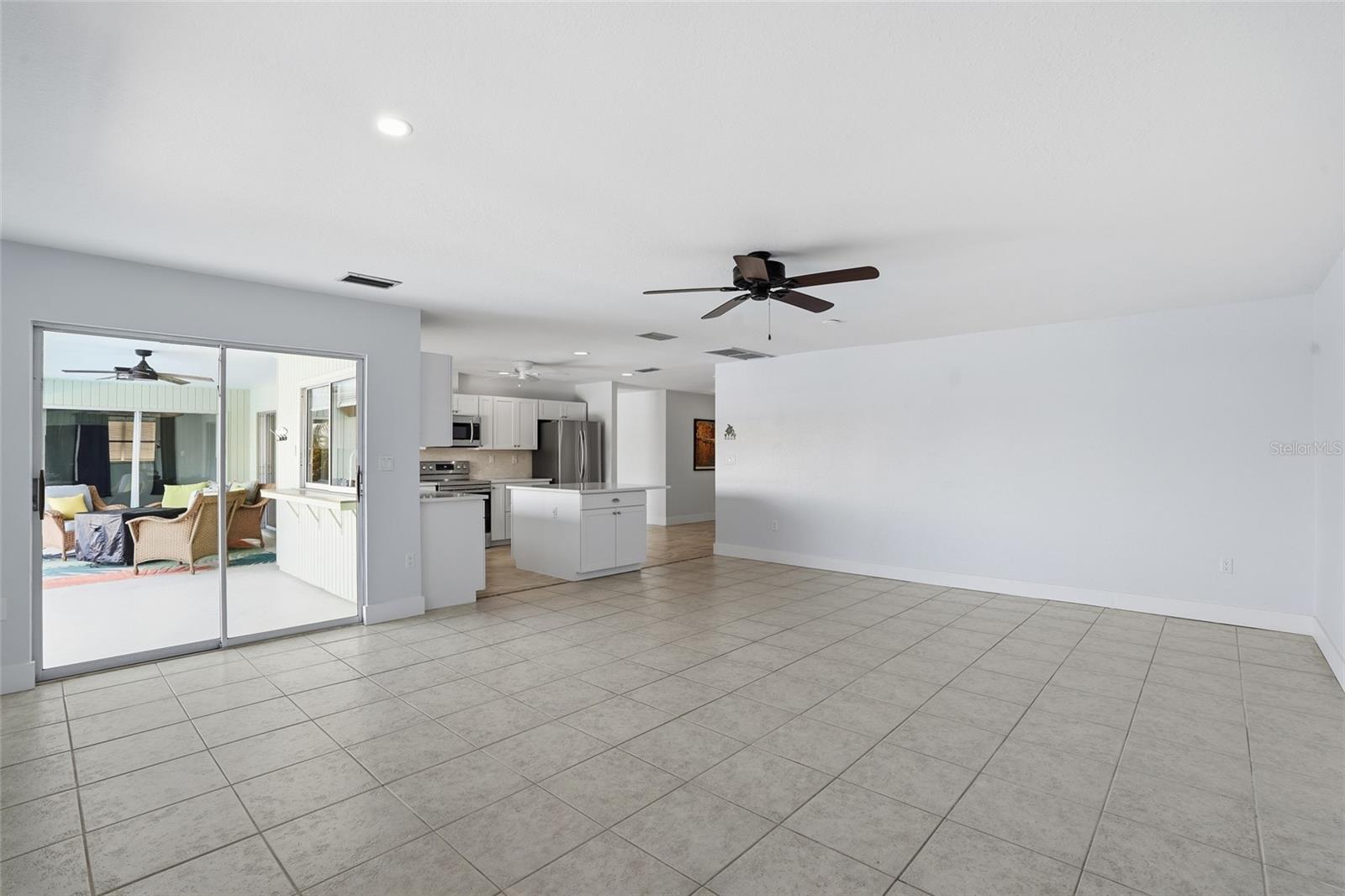 Image 3 of 25 For 405 Tower Drive