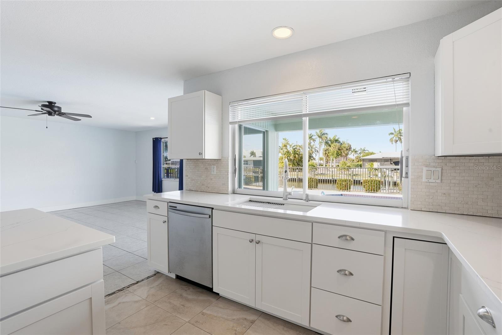 Image 7 of 25 For 405 Tower Drive