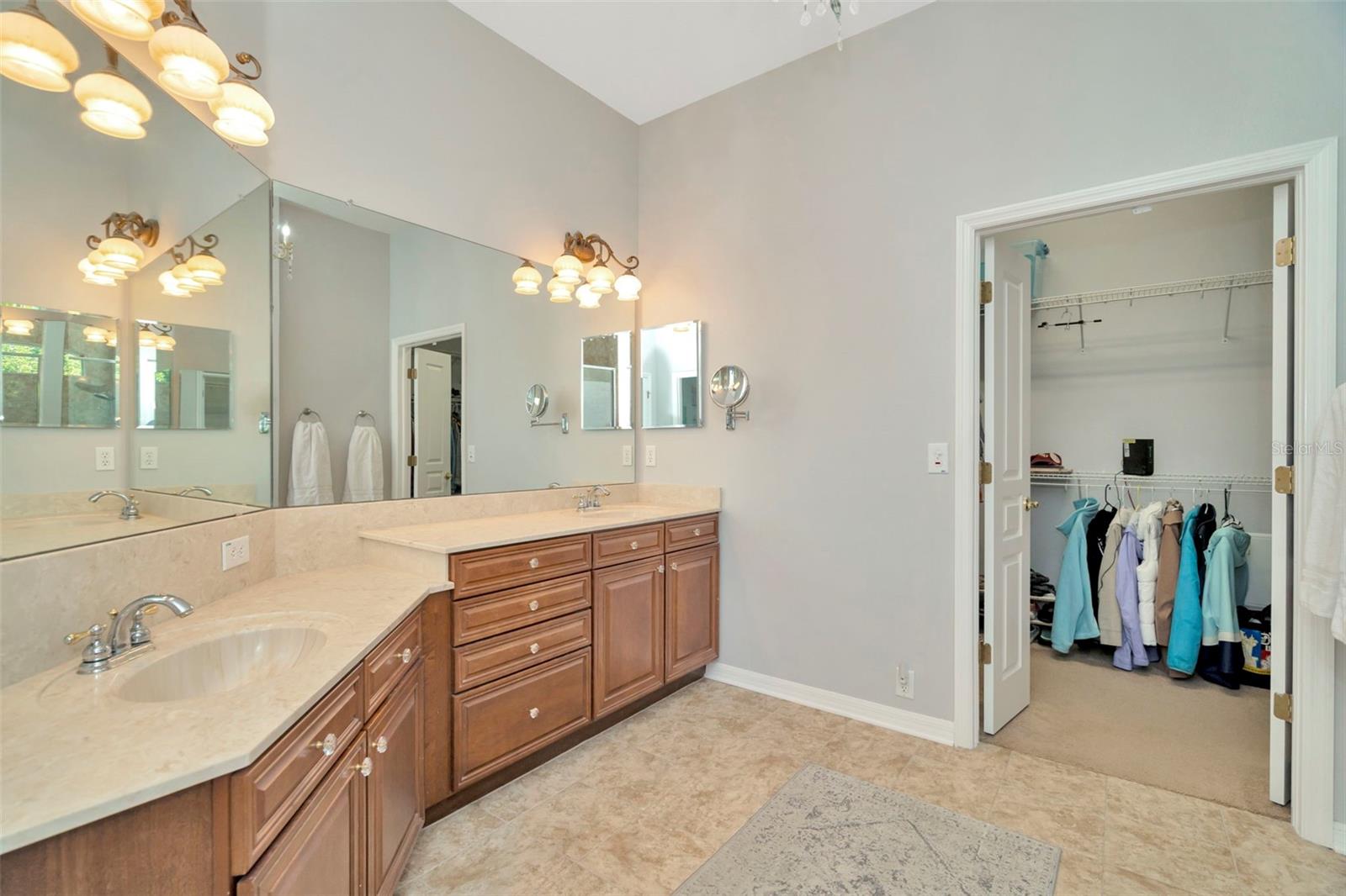 Image 24 of 66 For 7051 Derwent Glen Circle