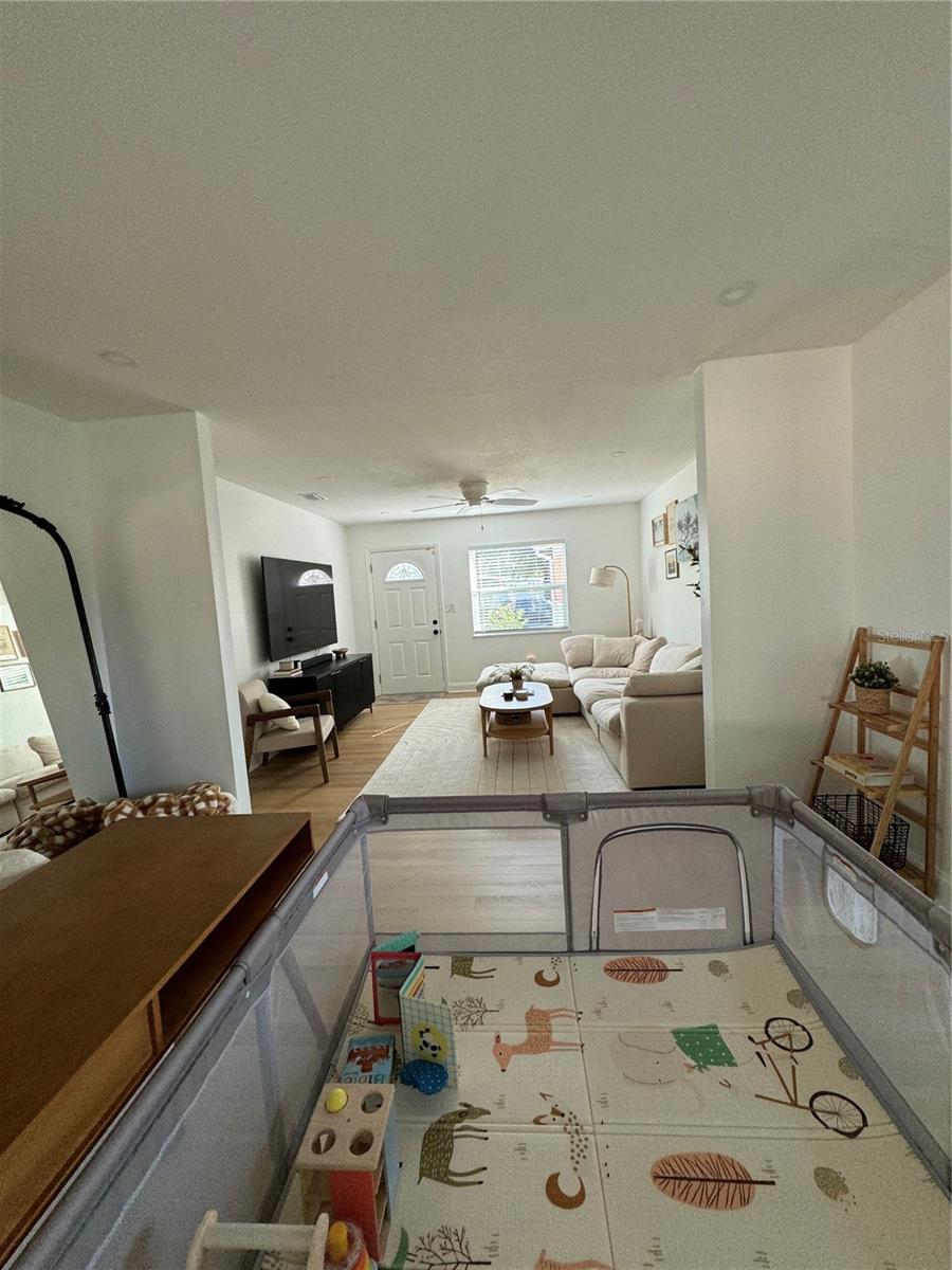 Image 11 of 47 For 6801 20th Street N