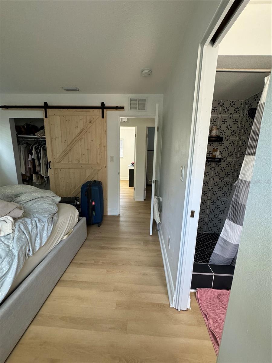 Image 29 of 47 For 6801 20th Street N