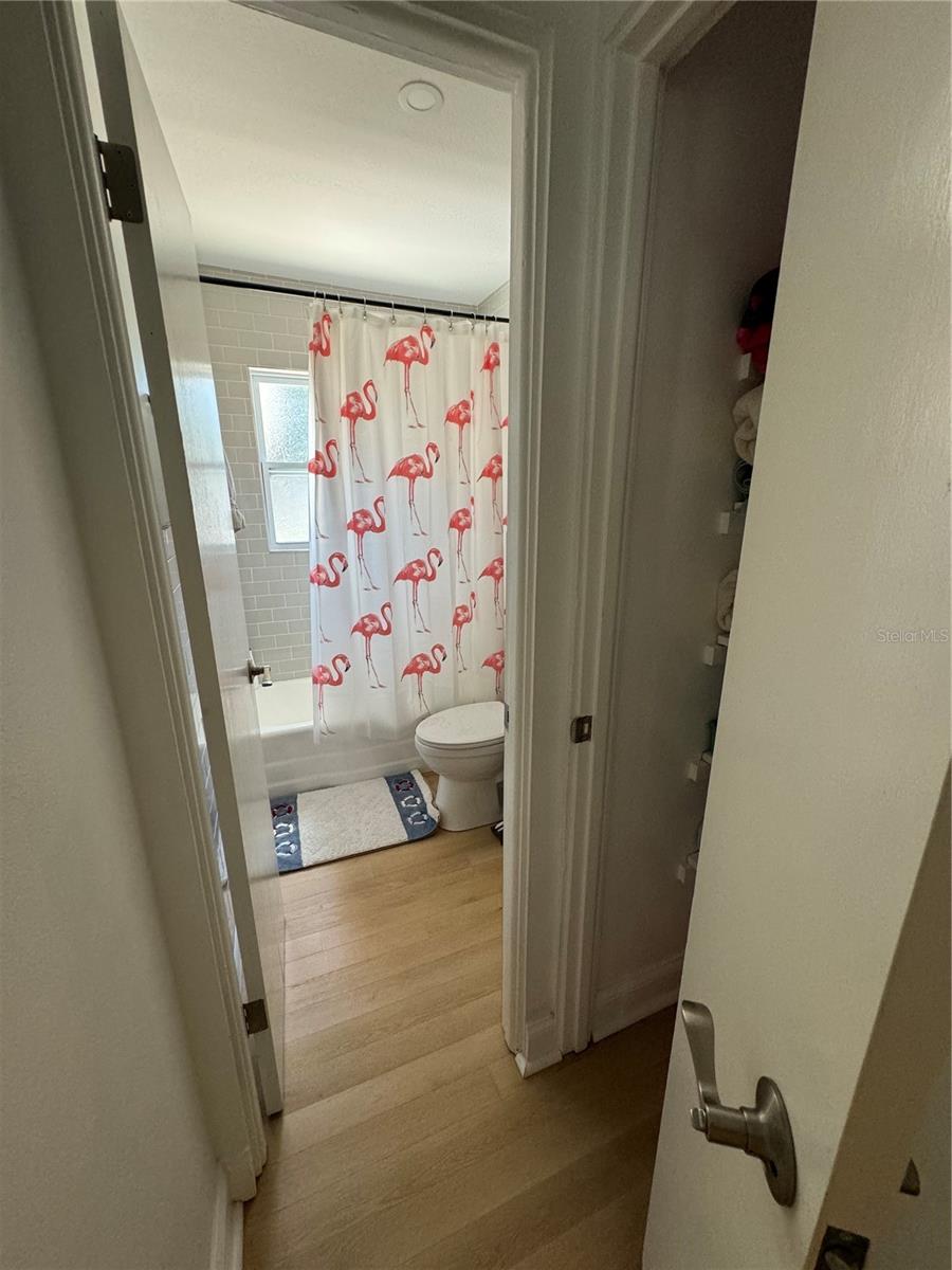 Image 33 of 47 For 6801 20th Street N