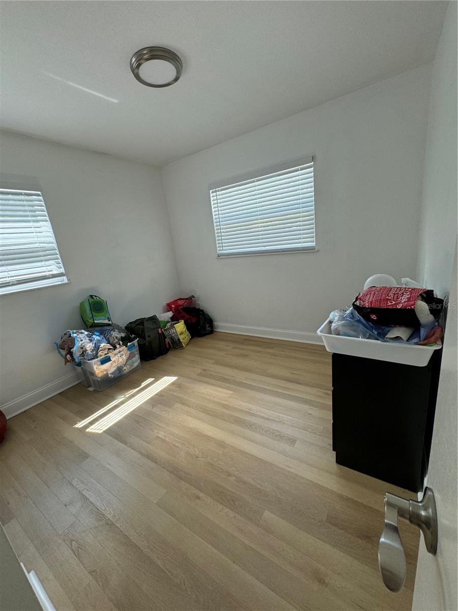 Image 36 of 47 For 6801 20th Street N