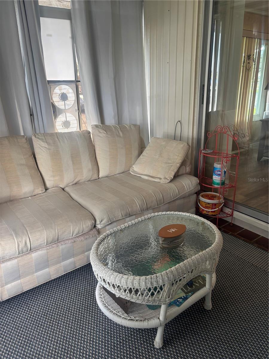 Image 19 of 24 For 105 Freedom Court 30