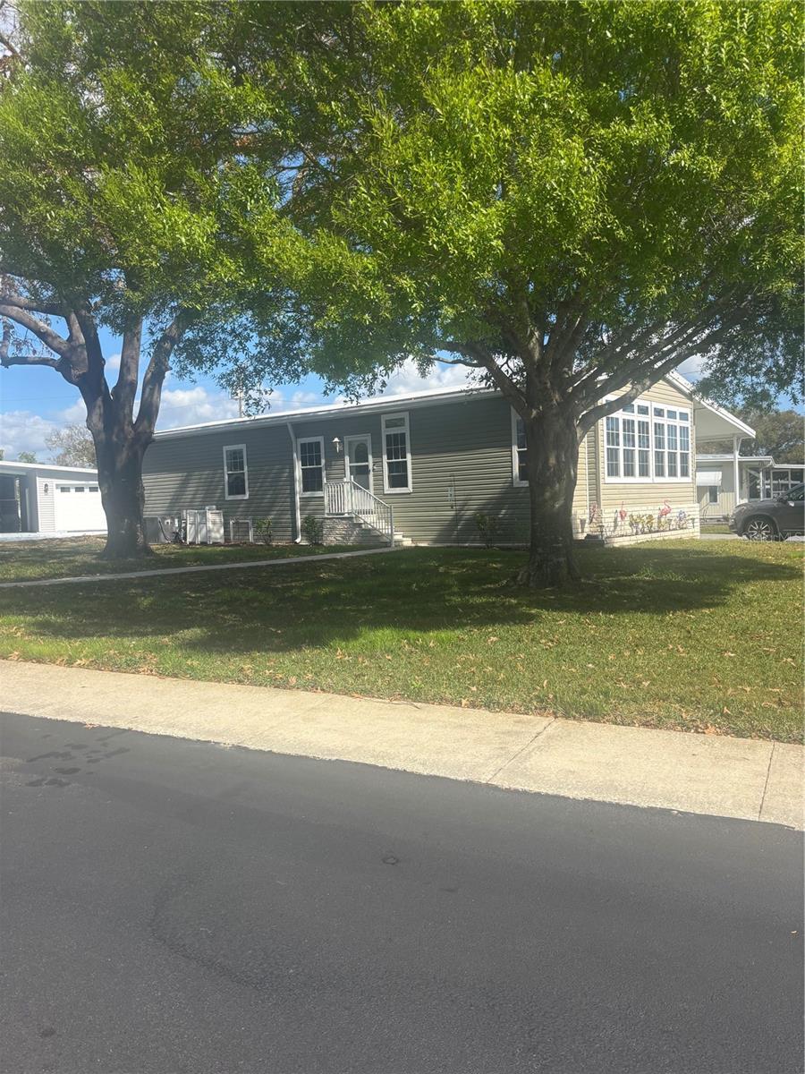 Image 4 of 24 For 105 Freedom Court 30