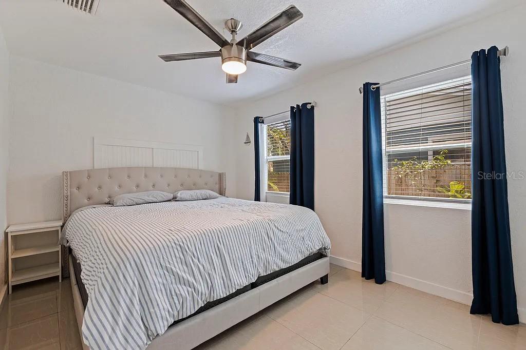 Image 20 of 29 For 4801 14th Avenue S