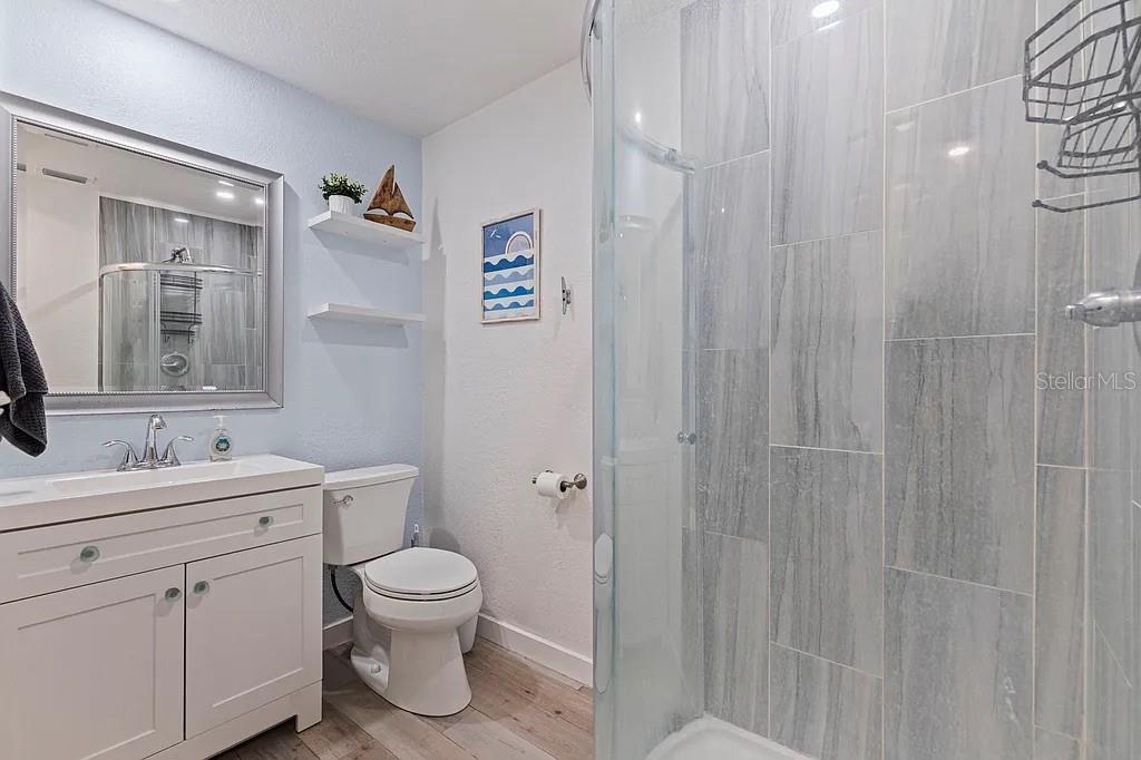 Image 21 of 29 For 4801 14th Avenue S