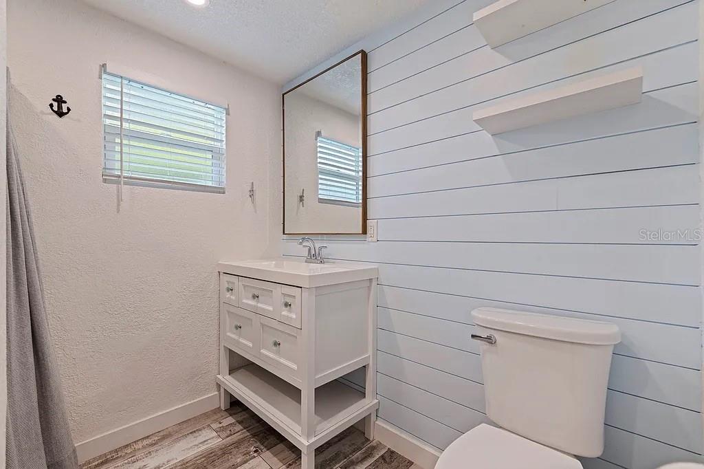 Image 23 of 29 For 4801 14th Avenue S