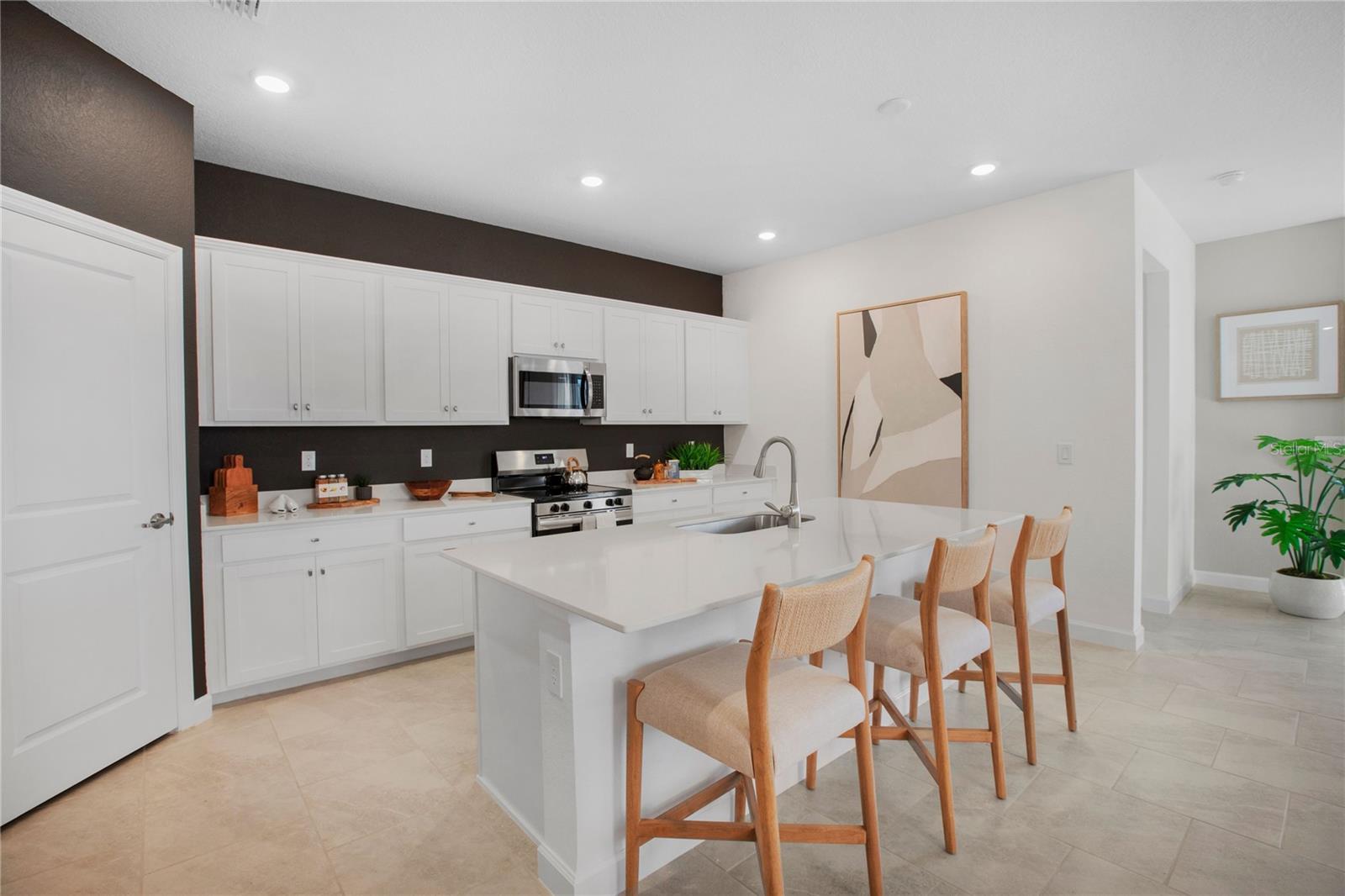 Image 12 of 25 For 17827 Garden Grove Way