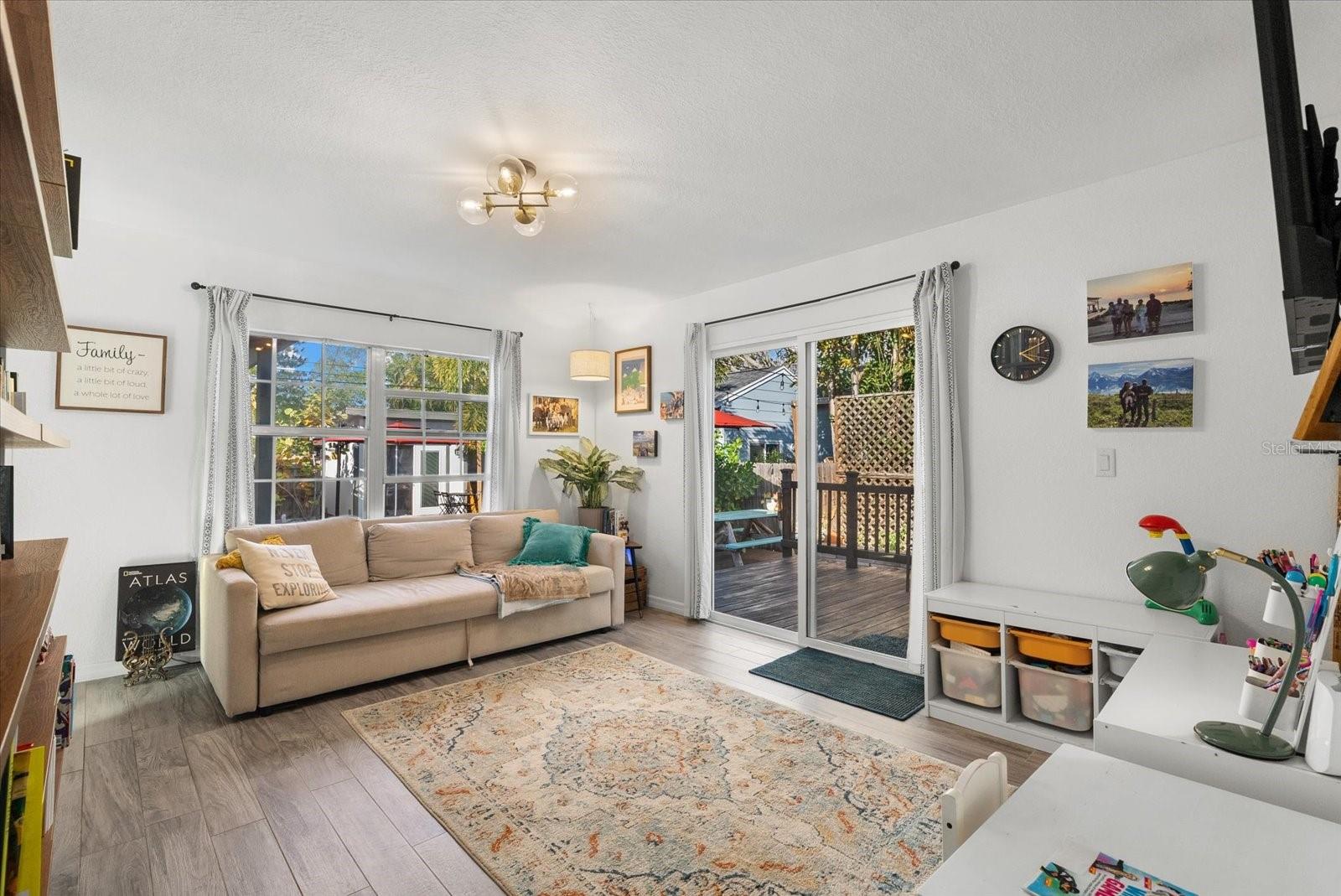 Image 11 of 40 For 343 37th Avenue Ne