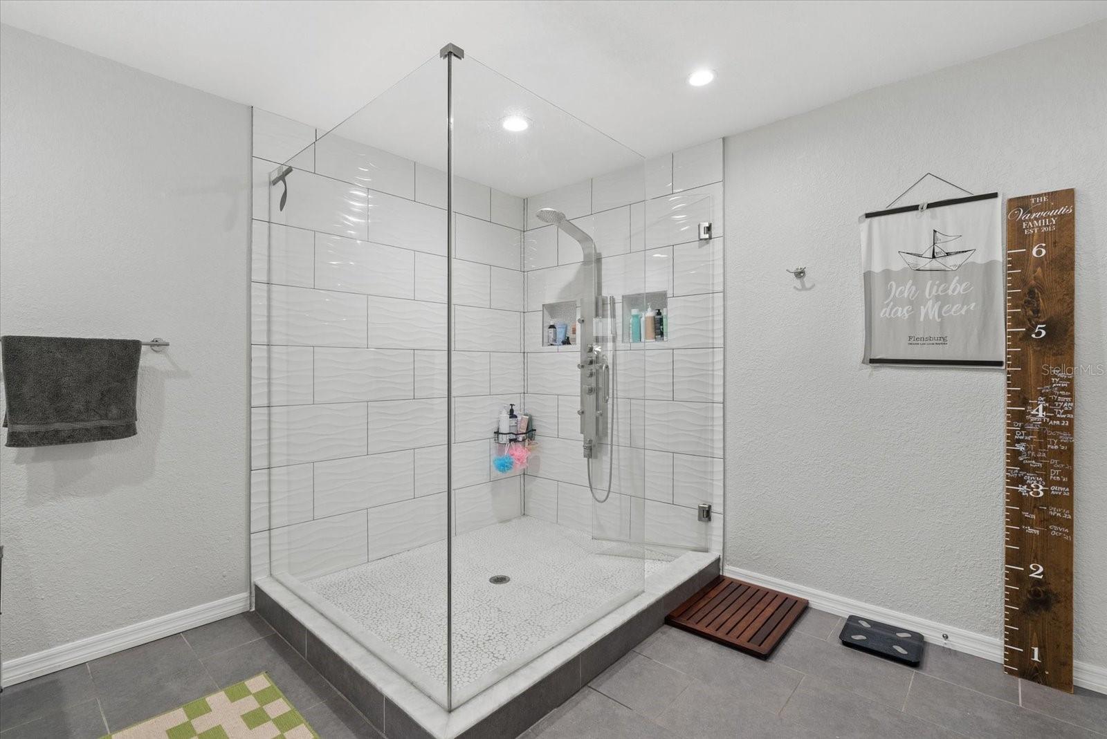 Image 18 of 40 For 343 37th Avenue Ne