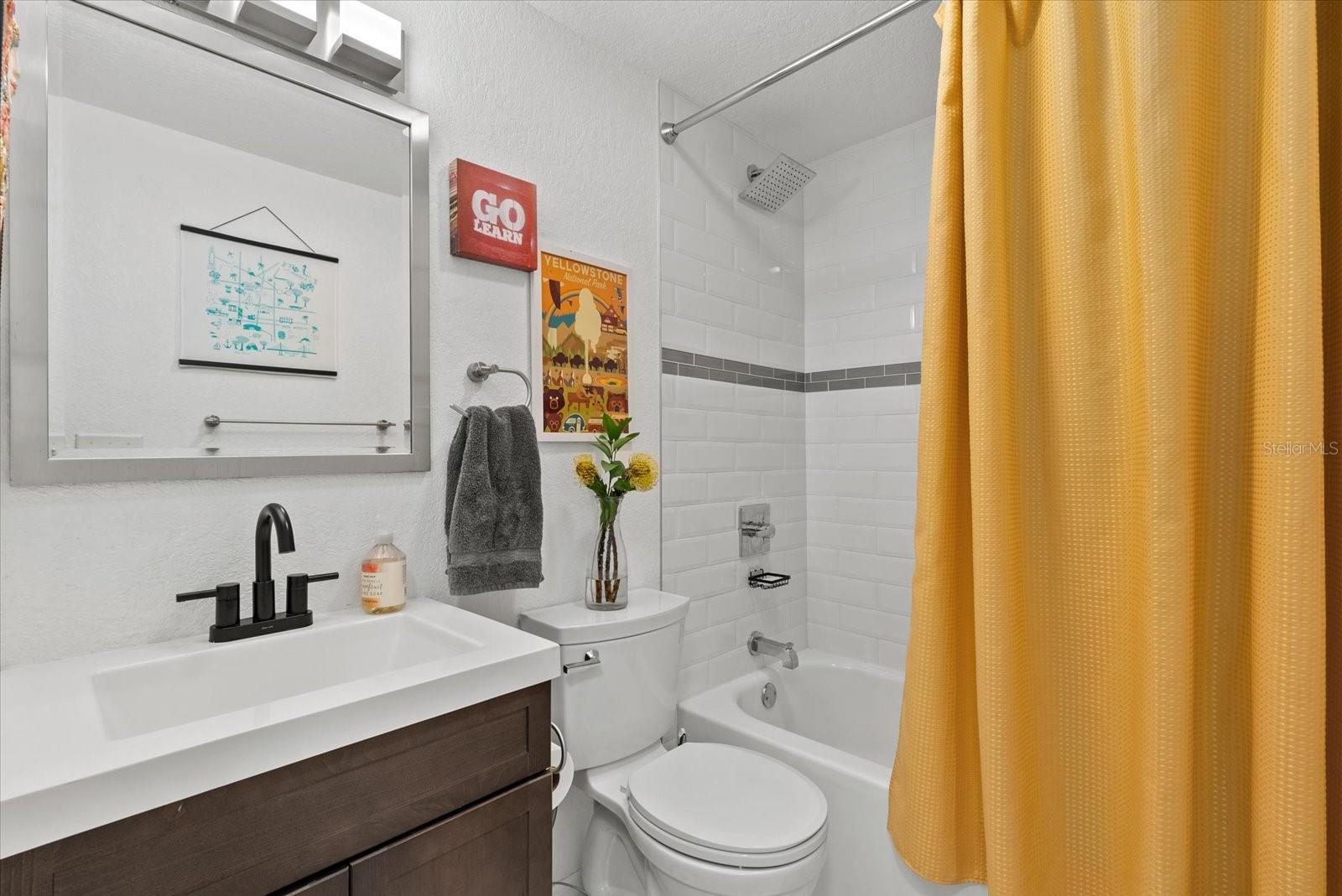 Image 23 of 40 For 343 37th Avenue Ne