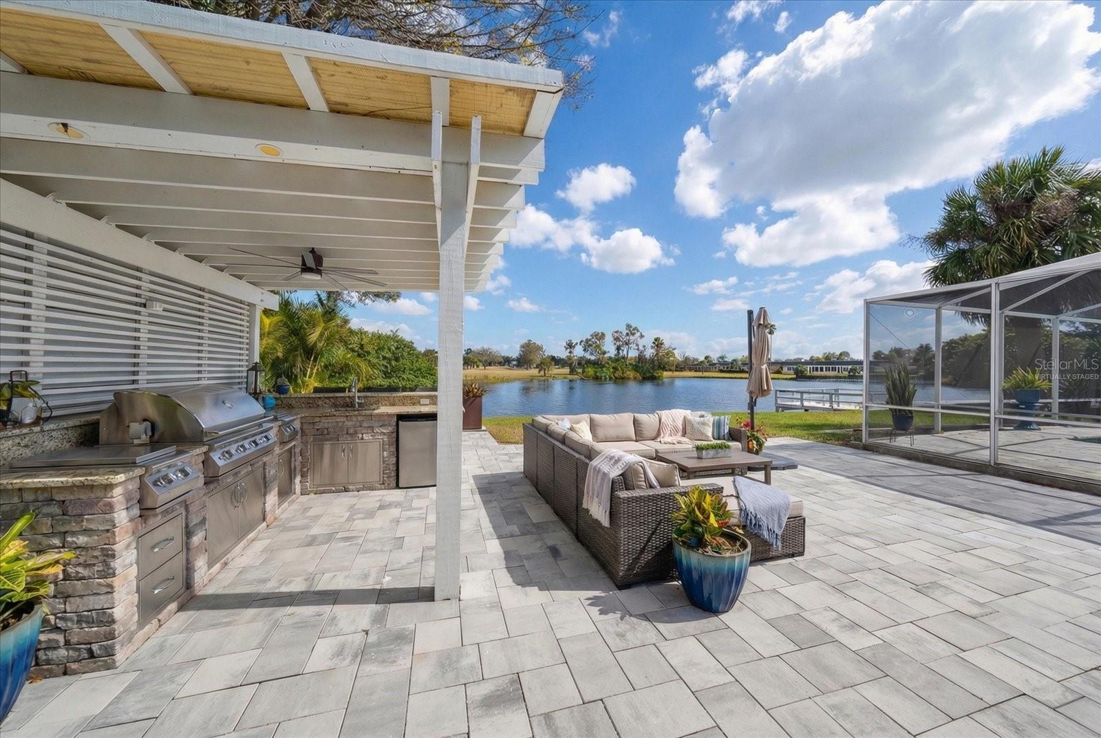 Image 26 of 52 For 6667 Greenbrier Drive