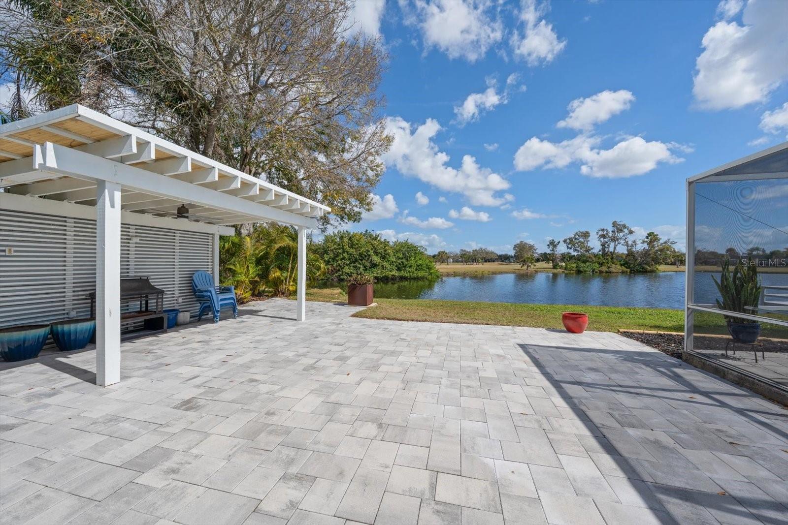 Image 27 of 52 For 6667 Greenbrier Drive