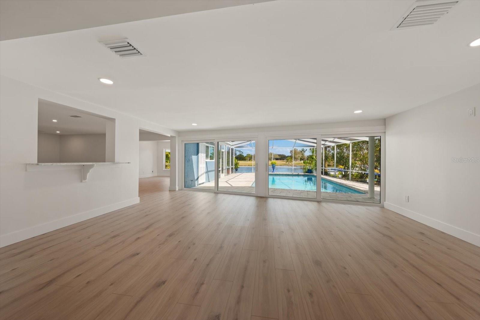 Image 35 of 52 For 6667 Greenbrier Drive