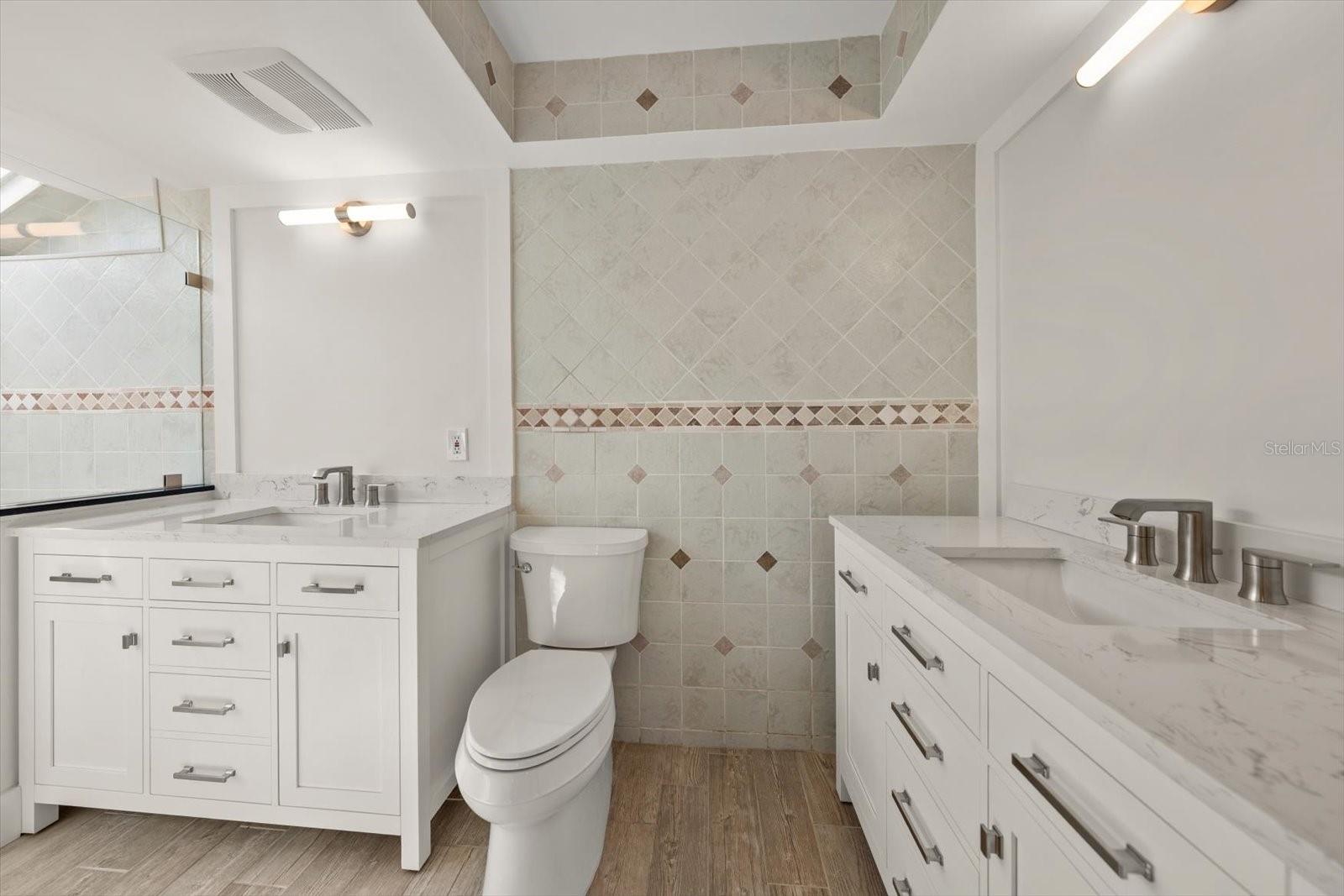 Image 9 of 52 For 6667 Greenbrier Drive