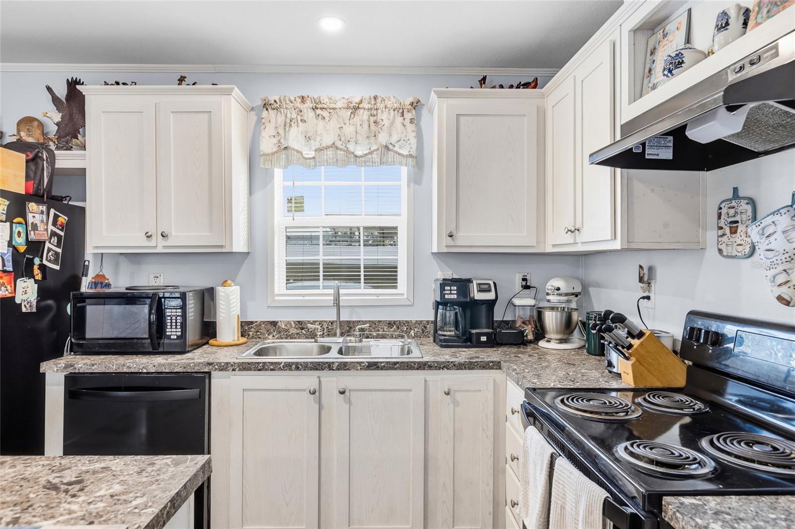 Image 9 of 26 For 5937 Penny Royal Road