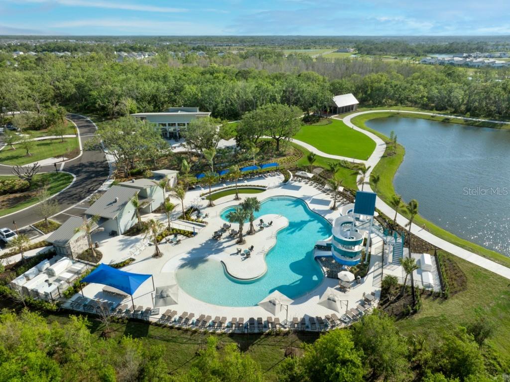 Image 18 of 23 For 10660 Crescent Creek Crossing