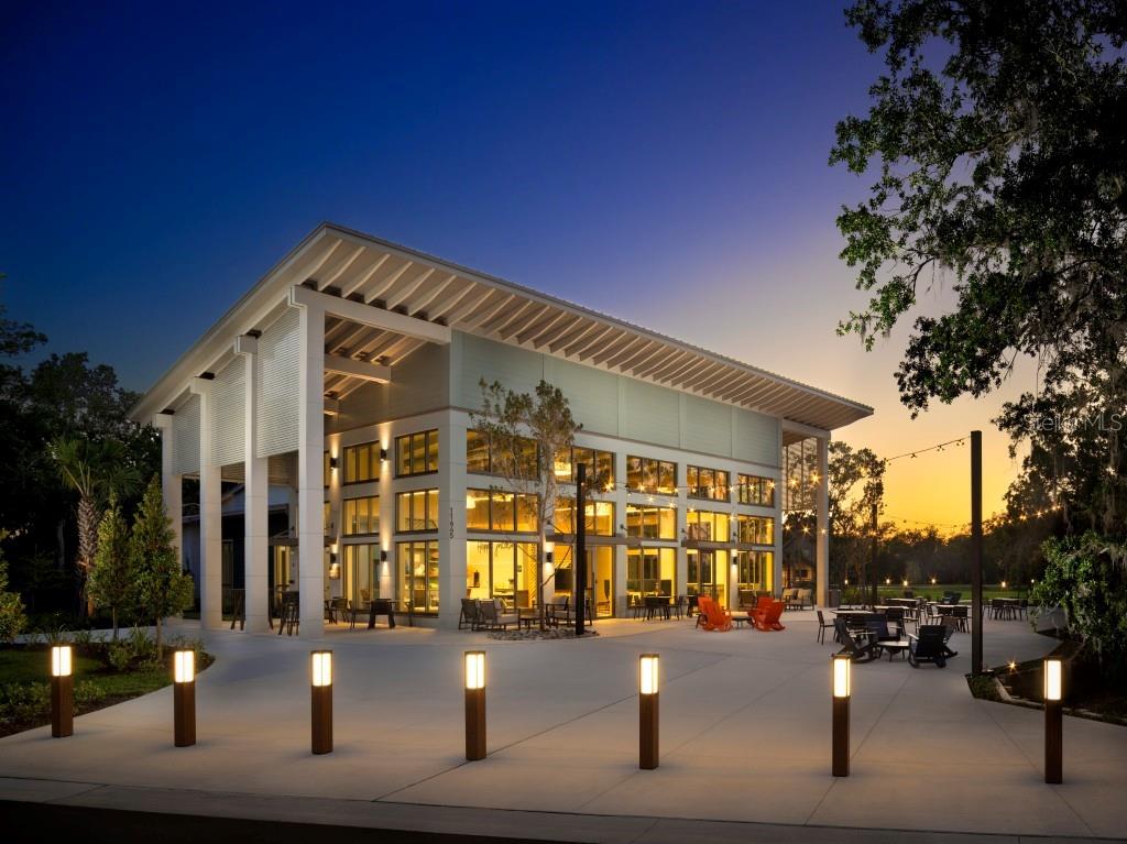 Image 21 of 23 For 10660 Crescent Creek Crossing