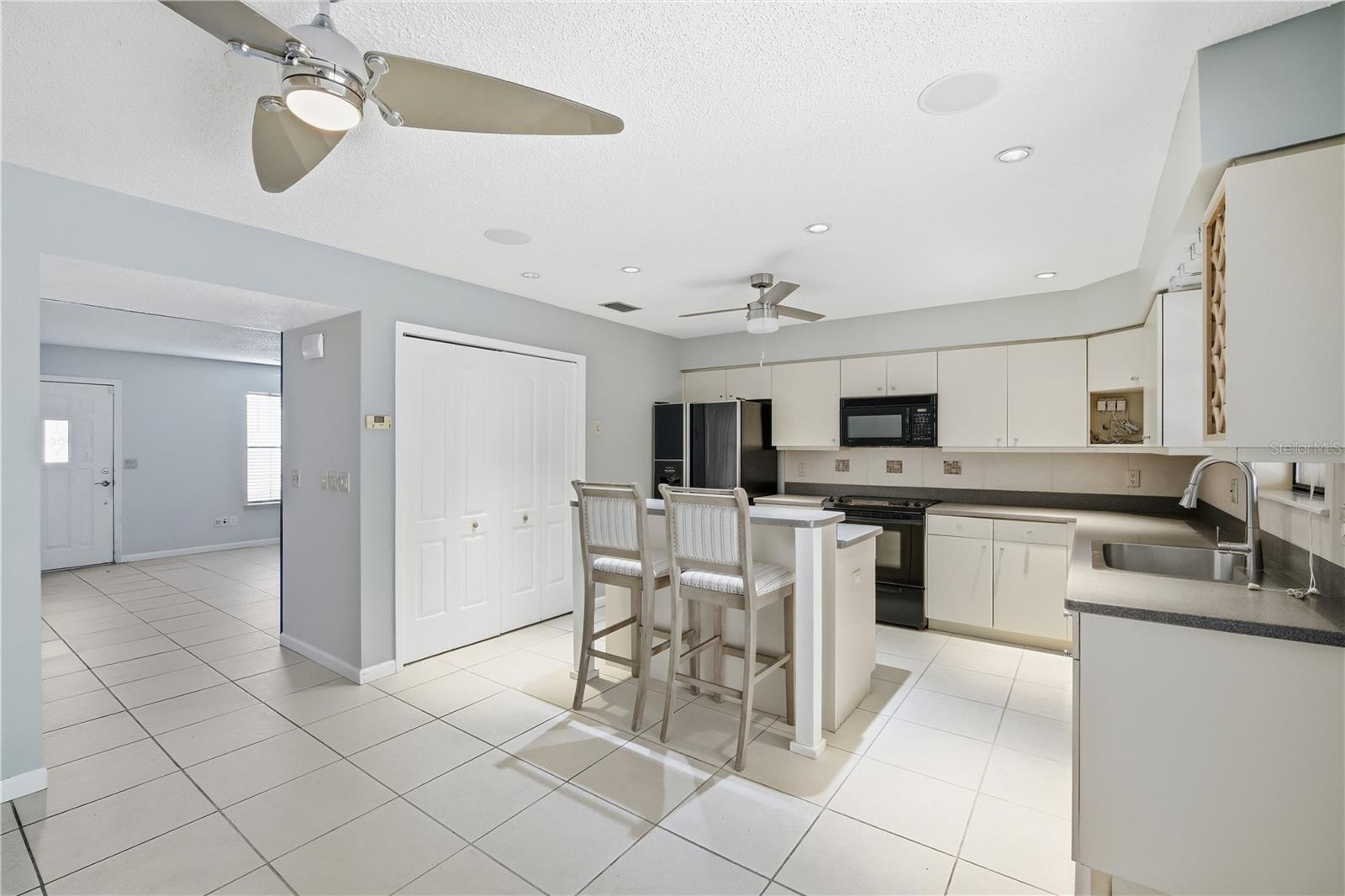 Image 8 of 25 For 5306 Ridgewell Court