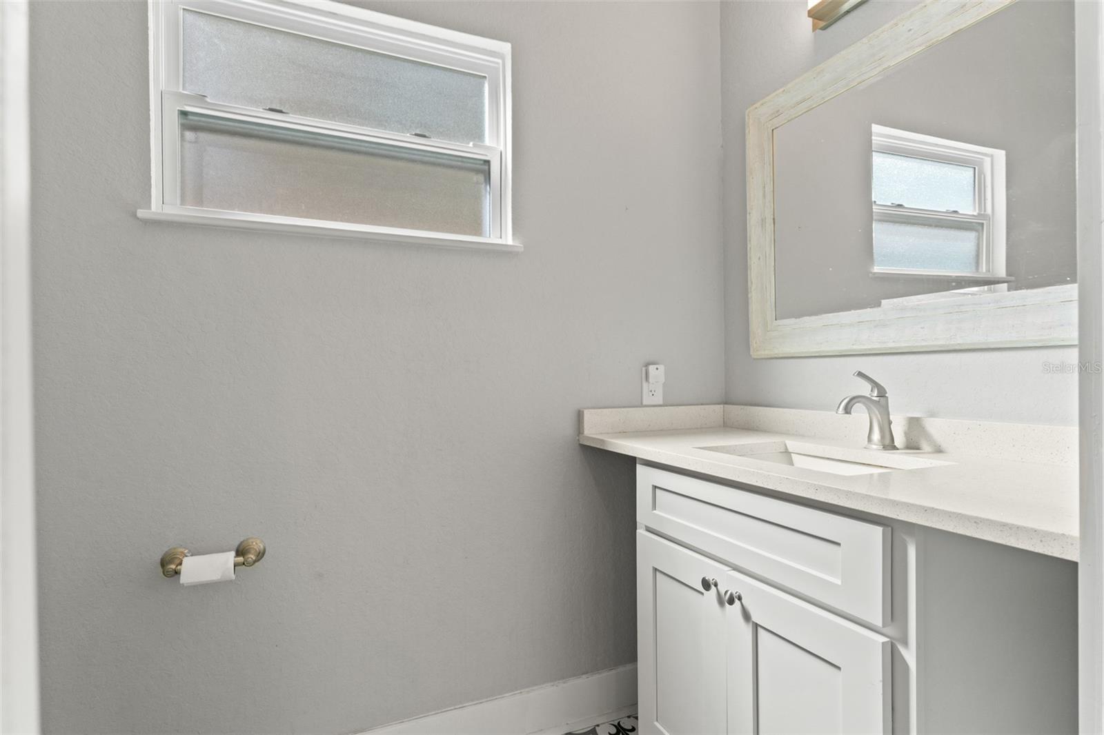 Image 11 of 32 For 6106 Lynn Avenue