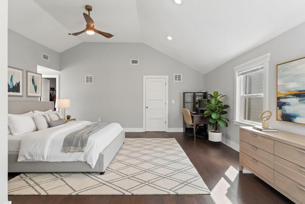 Image 12 of 32 For 6106 Lynn Avenue