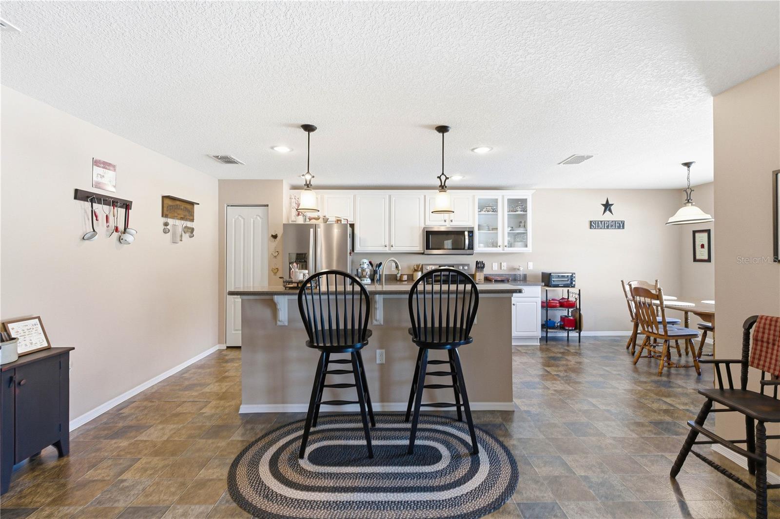 Image 16 of 58 For 11022 Running Pine Drive