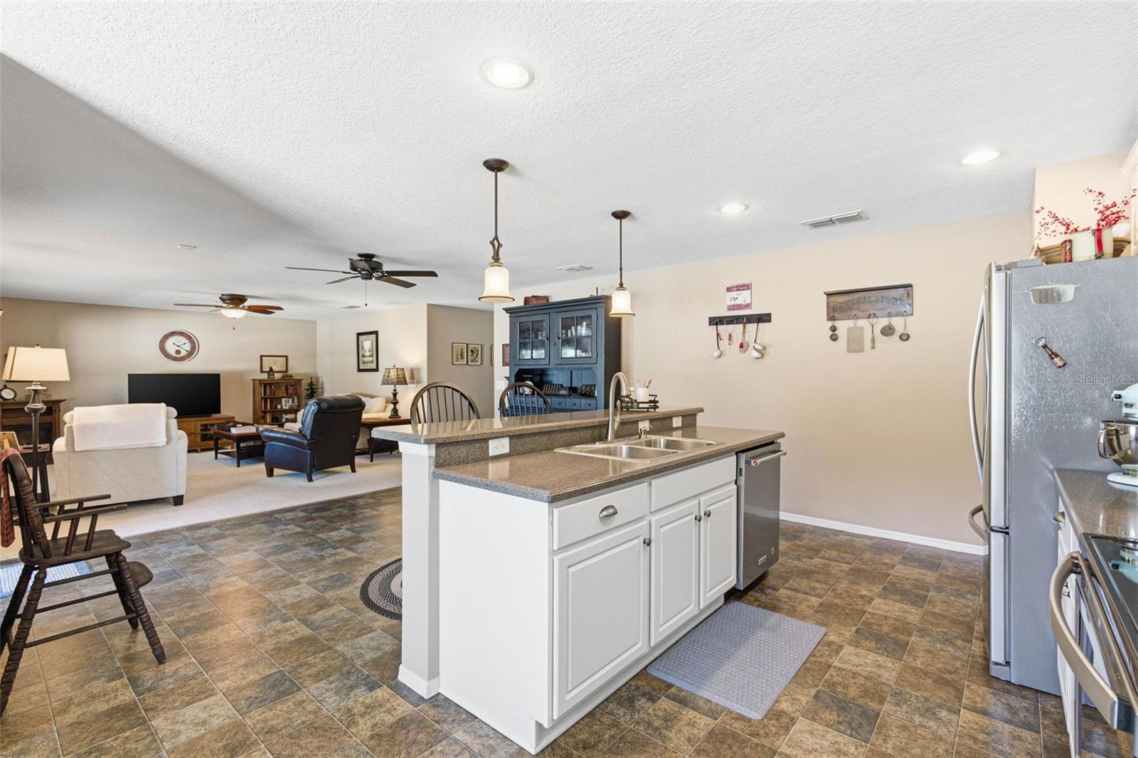 Image 23 of 58 For 11022 Running Pine Drive