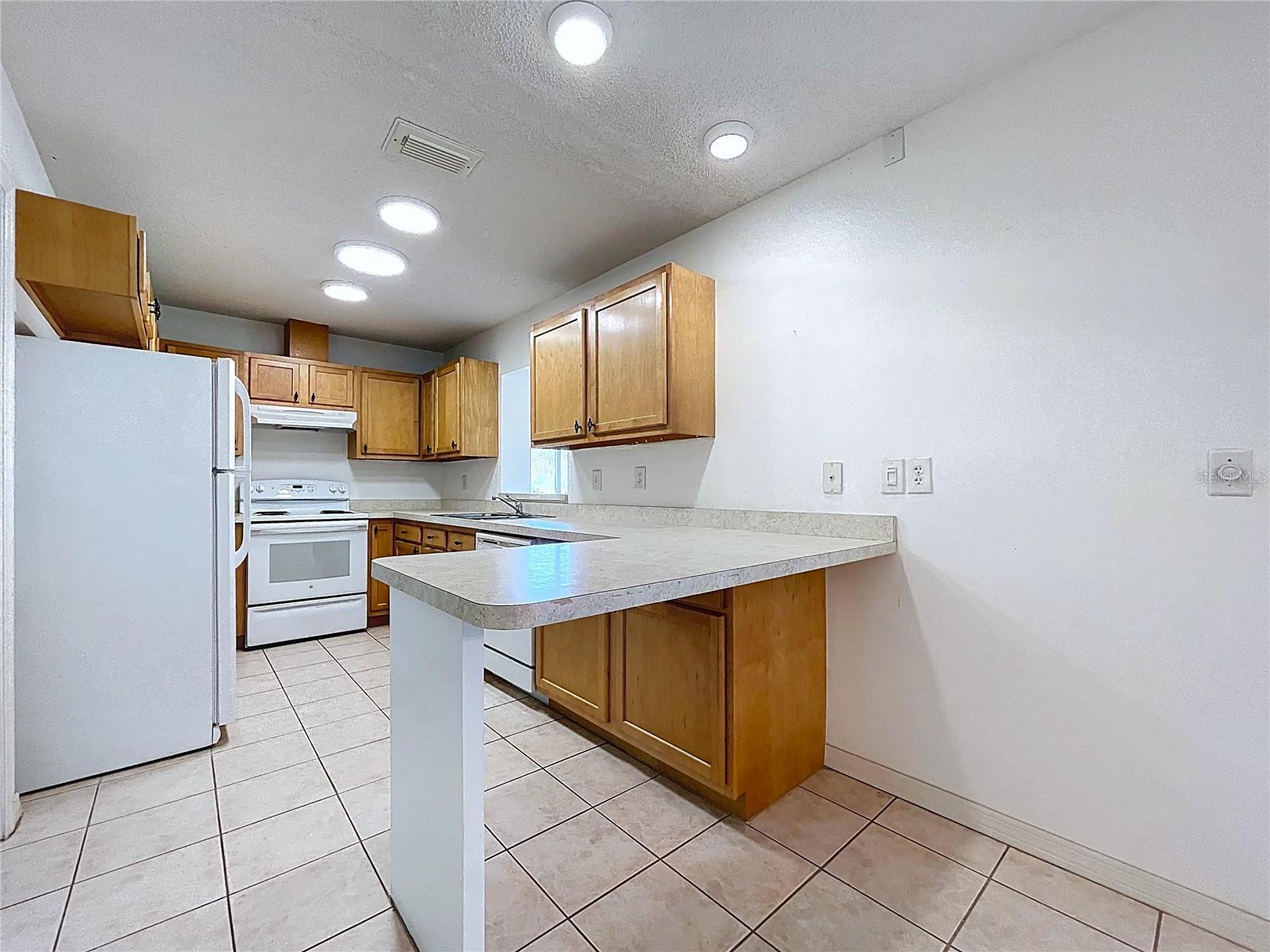 Image 17 of 99 For 2102 Hembury Place Se 34