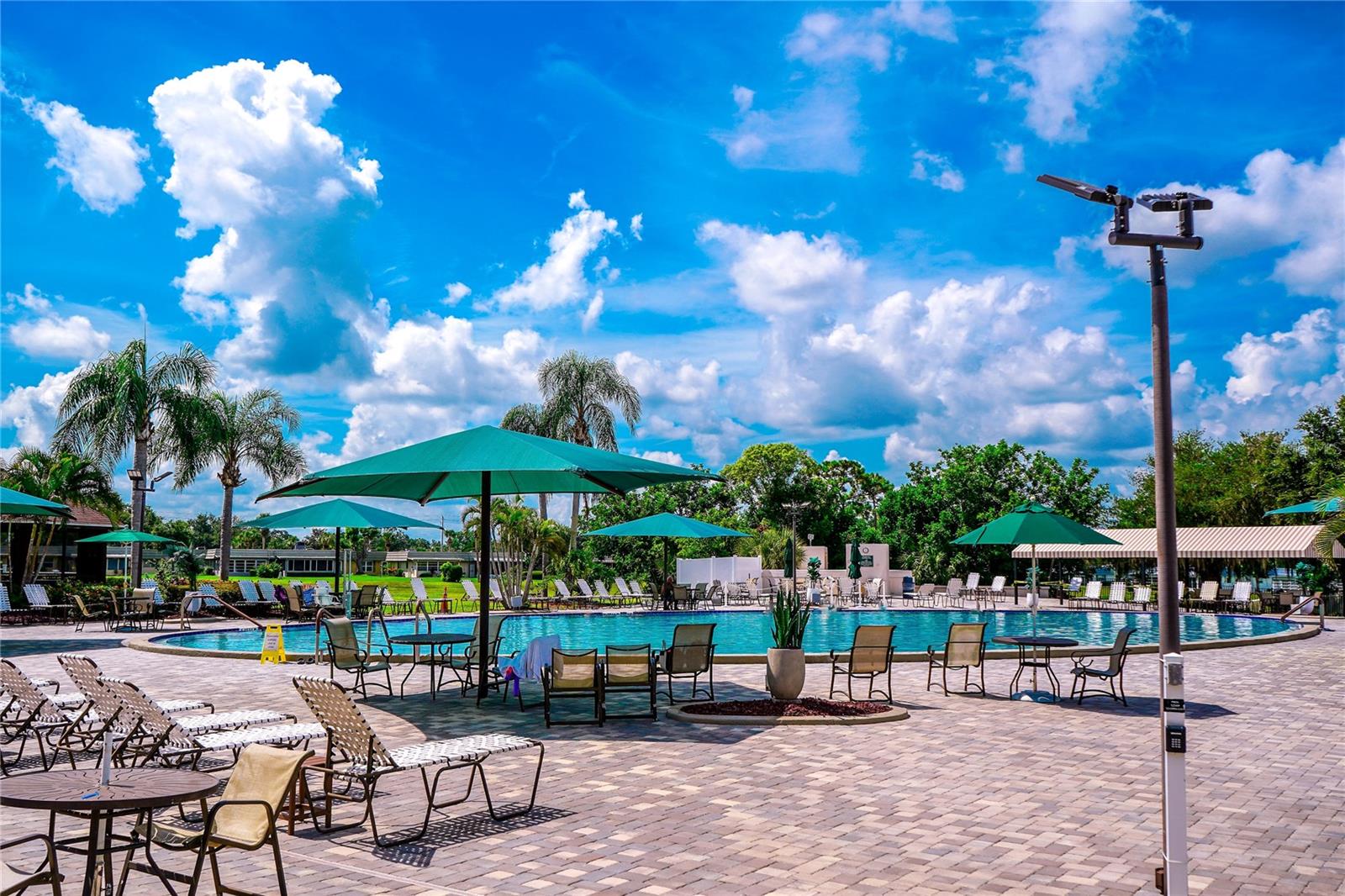 Image 85 of 99 For 2102 Hembury Place Se 34