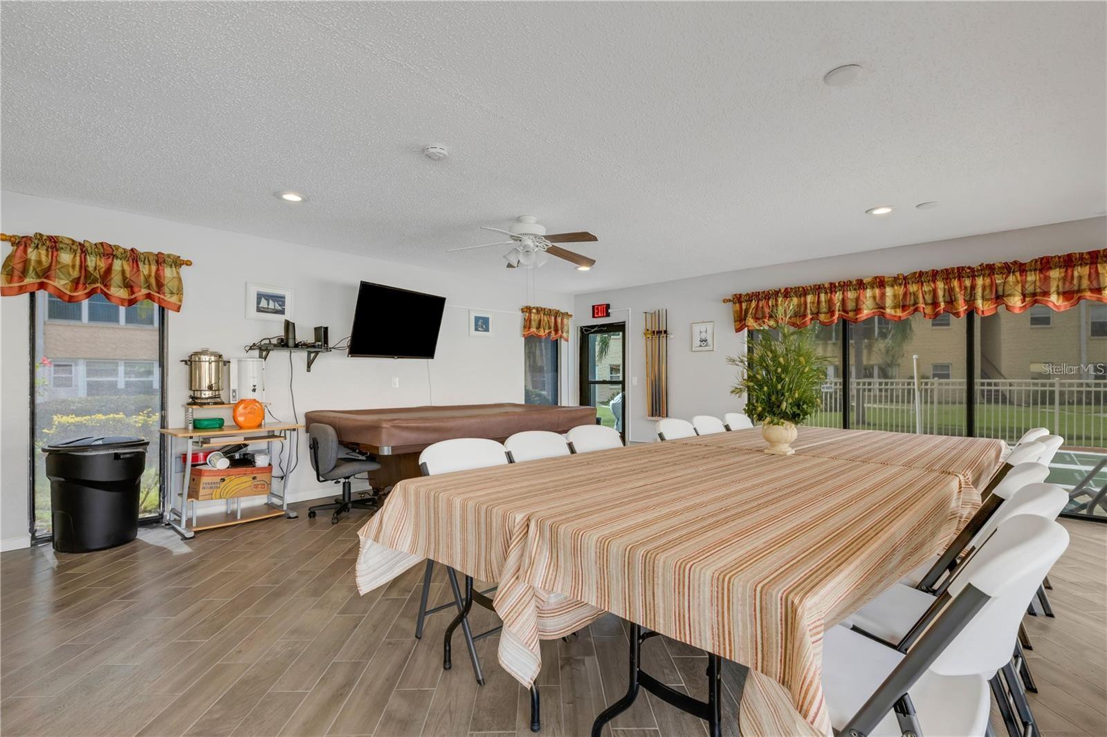 Image 21 of 27 For 205 Dogwood Circle 205