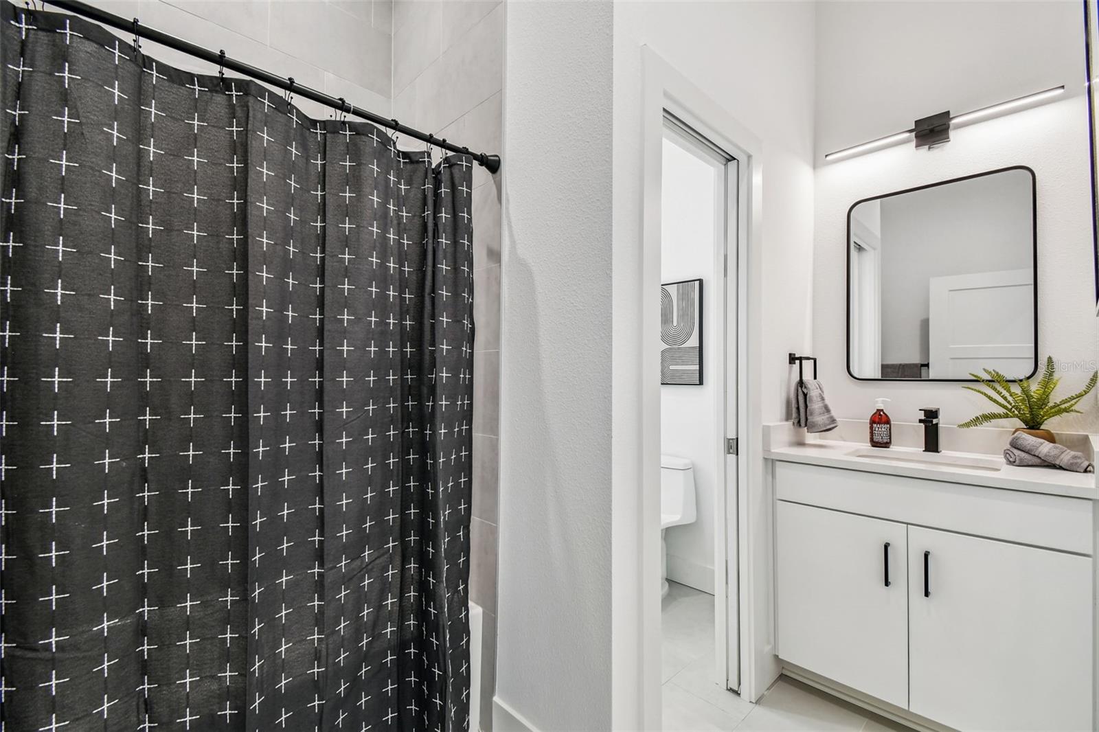 Image 14 of 87 For 3840 Pompano Drive Se