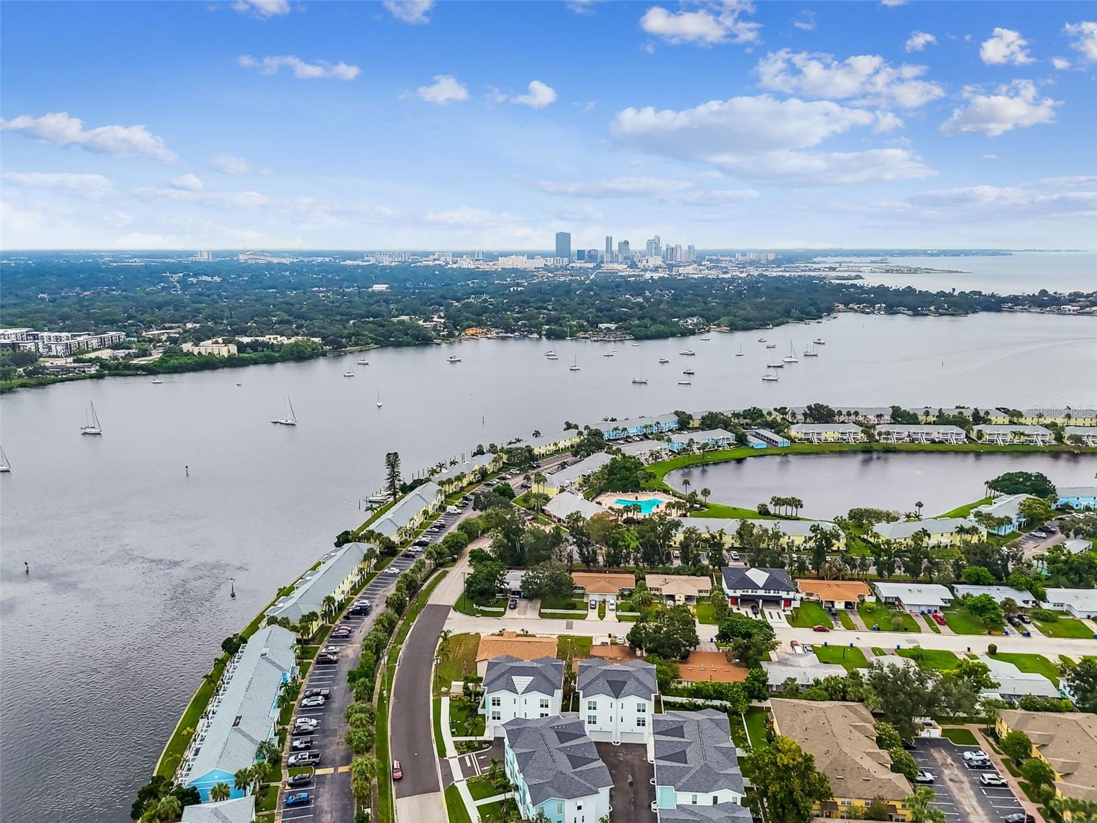 Image 19 of 87 For 3840 Pompano Drive Se