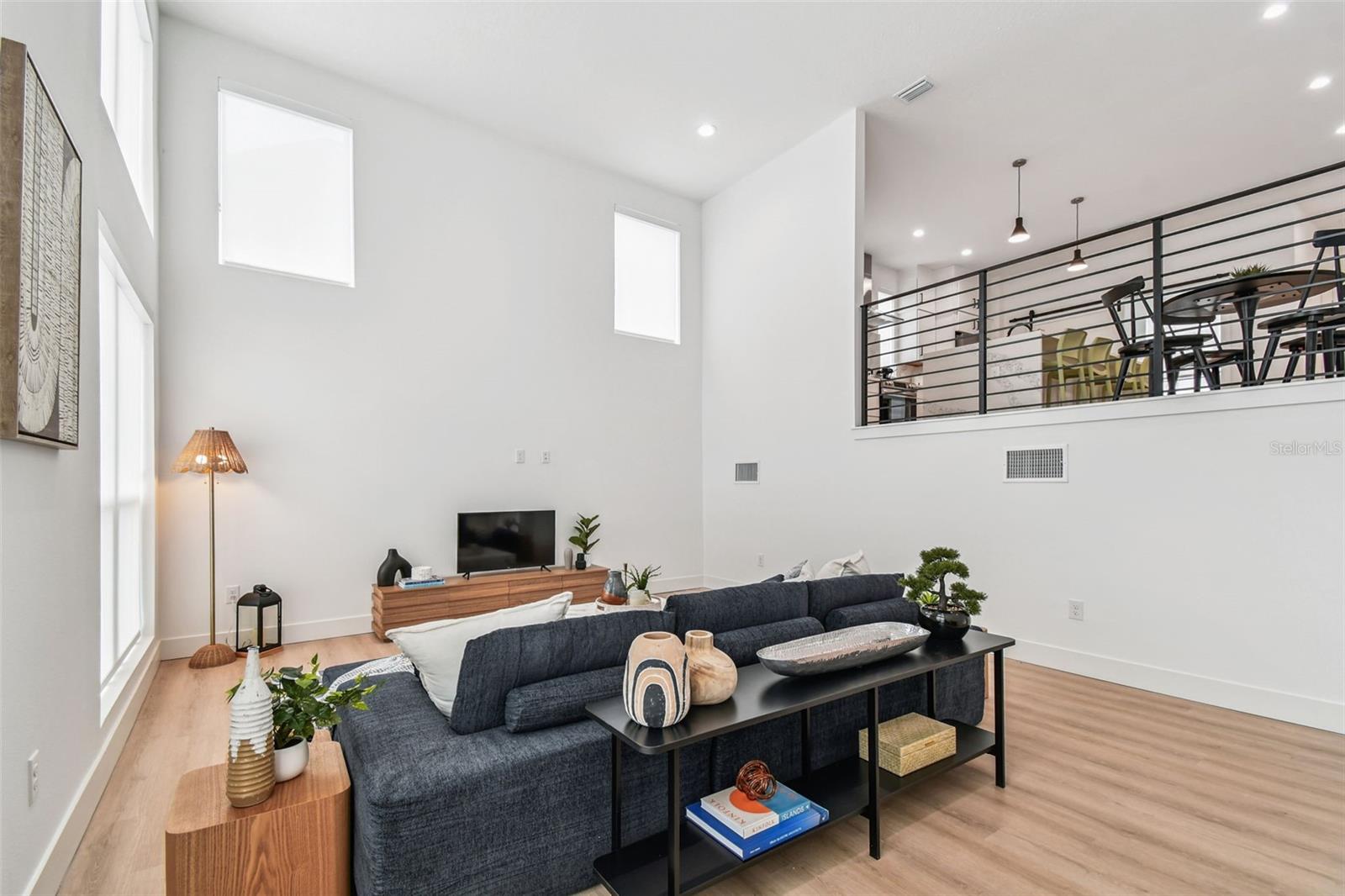 Image 28 of 87 For 3840 Pompano Drive Se