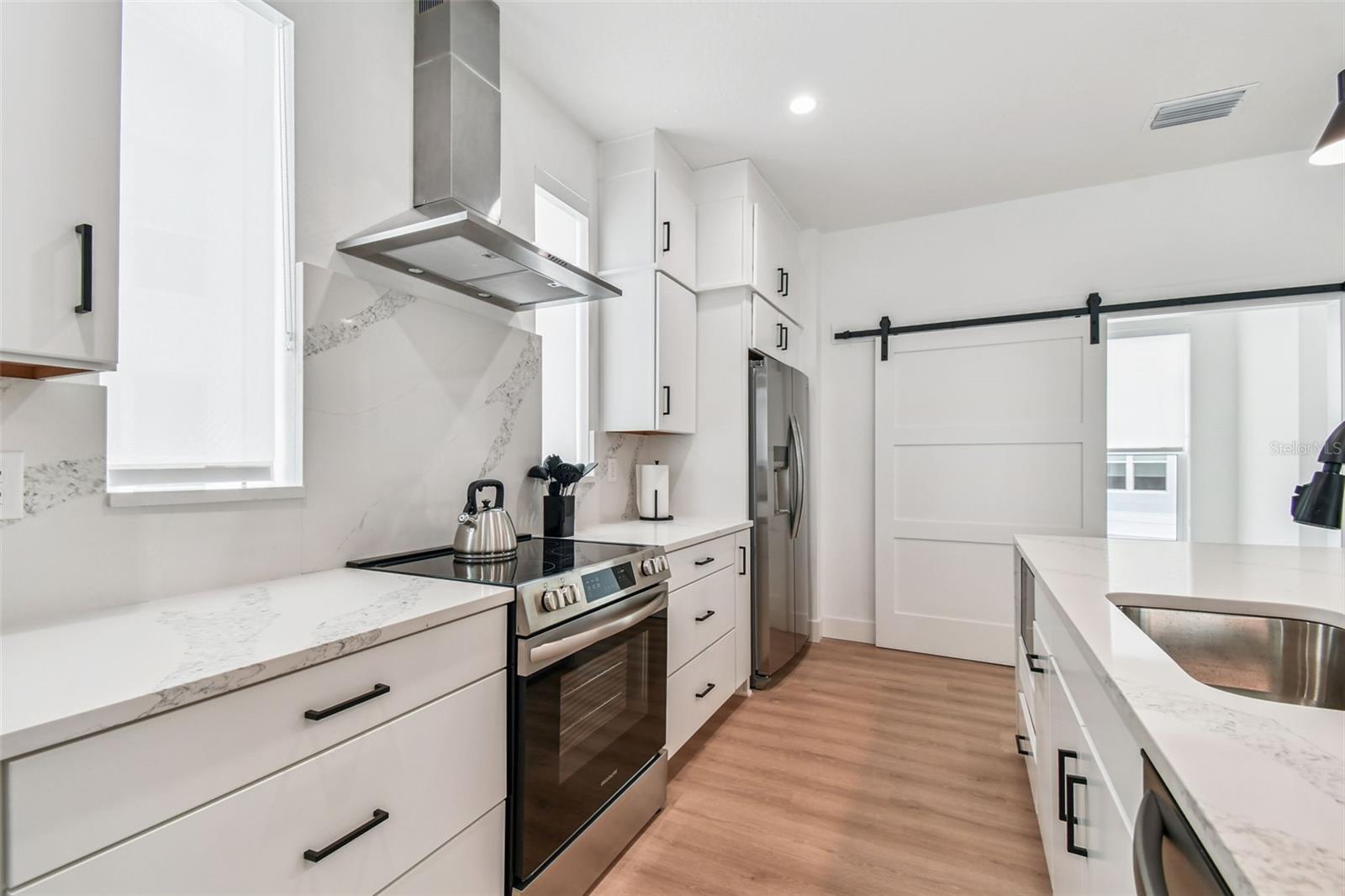 Image 40 of 87 For 3840 Pompano Drive Se