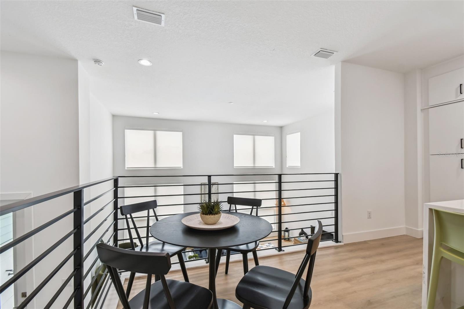 Image 44 of 87 For 3840 Pompano Drive Se