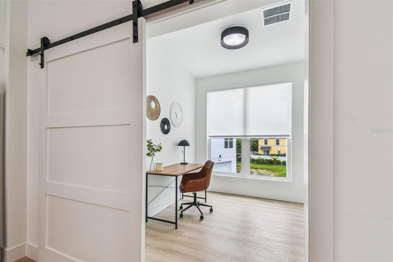 Image 46 of 87 For 3840 Pompano Drive Se