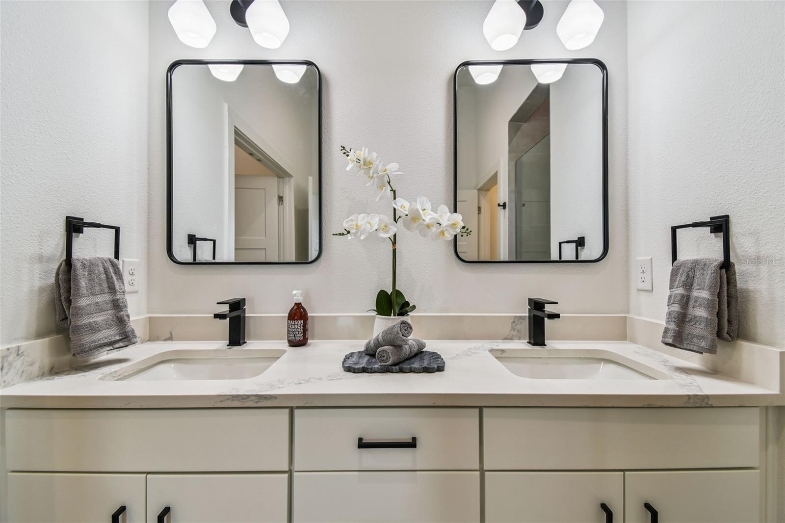 Image 58 of 87 For 3840 Pompano Drive Se