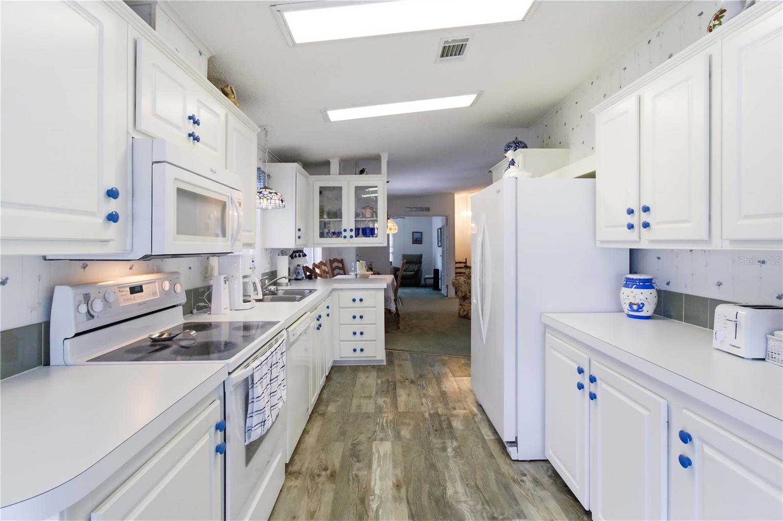 Image 12 of 35 For 1100 Belcher Road S 43