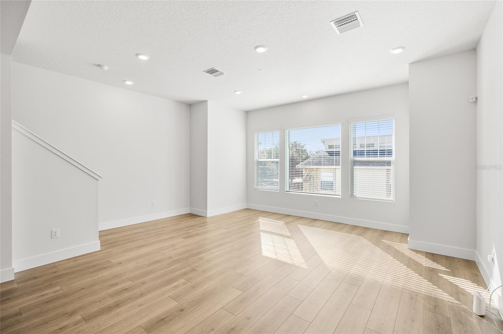 Image 11 of 42 For 6605 Nebraska Avenue 10