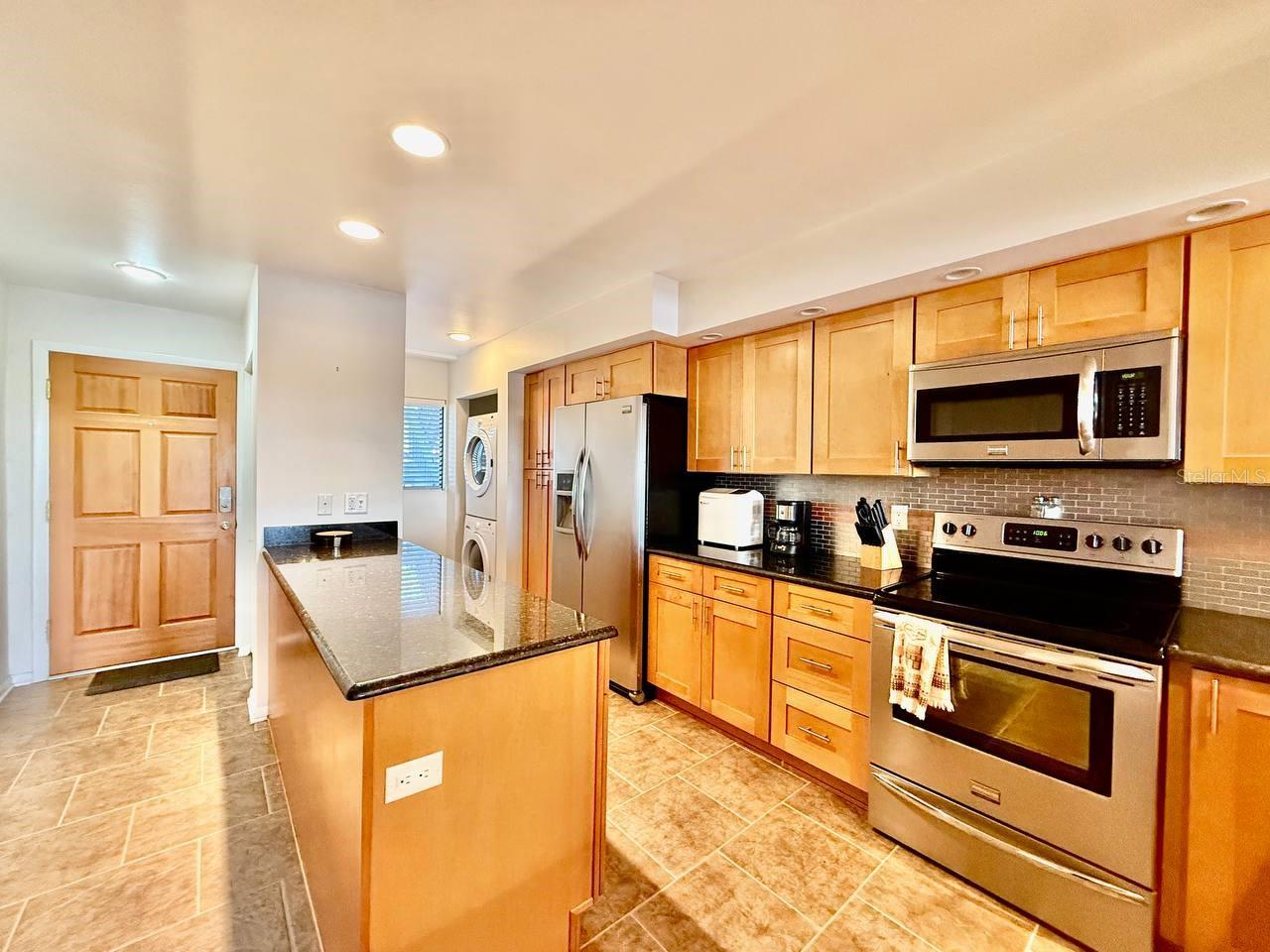 Image 4 of 27 For 821 Bahia Del Sol Drive C