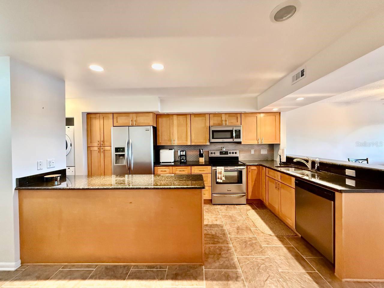 Image 5 of 27 For 821 Bahia Del Sol Drive C