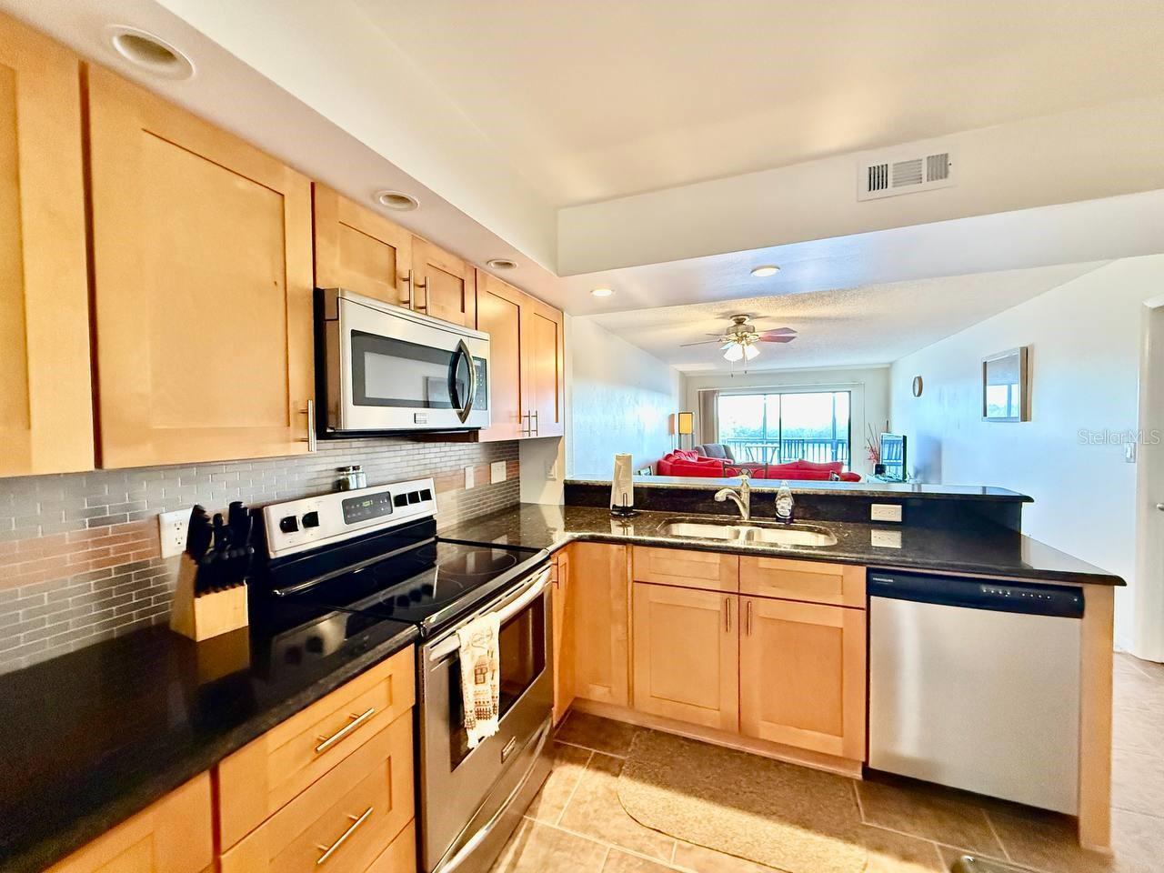 Image 9 of 27 For 821 Bahia Del Sol Drive C