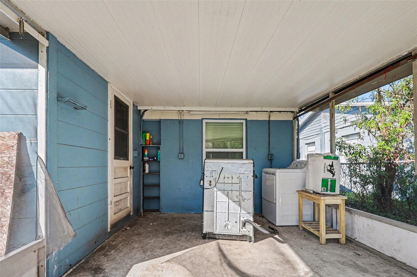 Image 18 of 22 For 2505 Lakeview Street