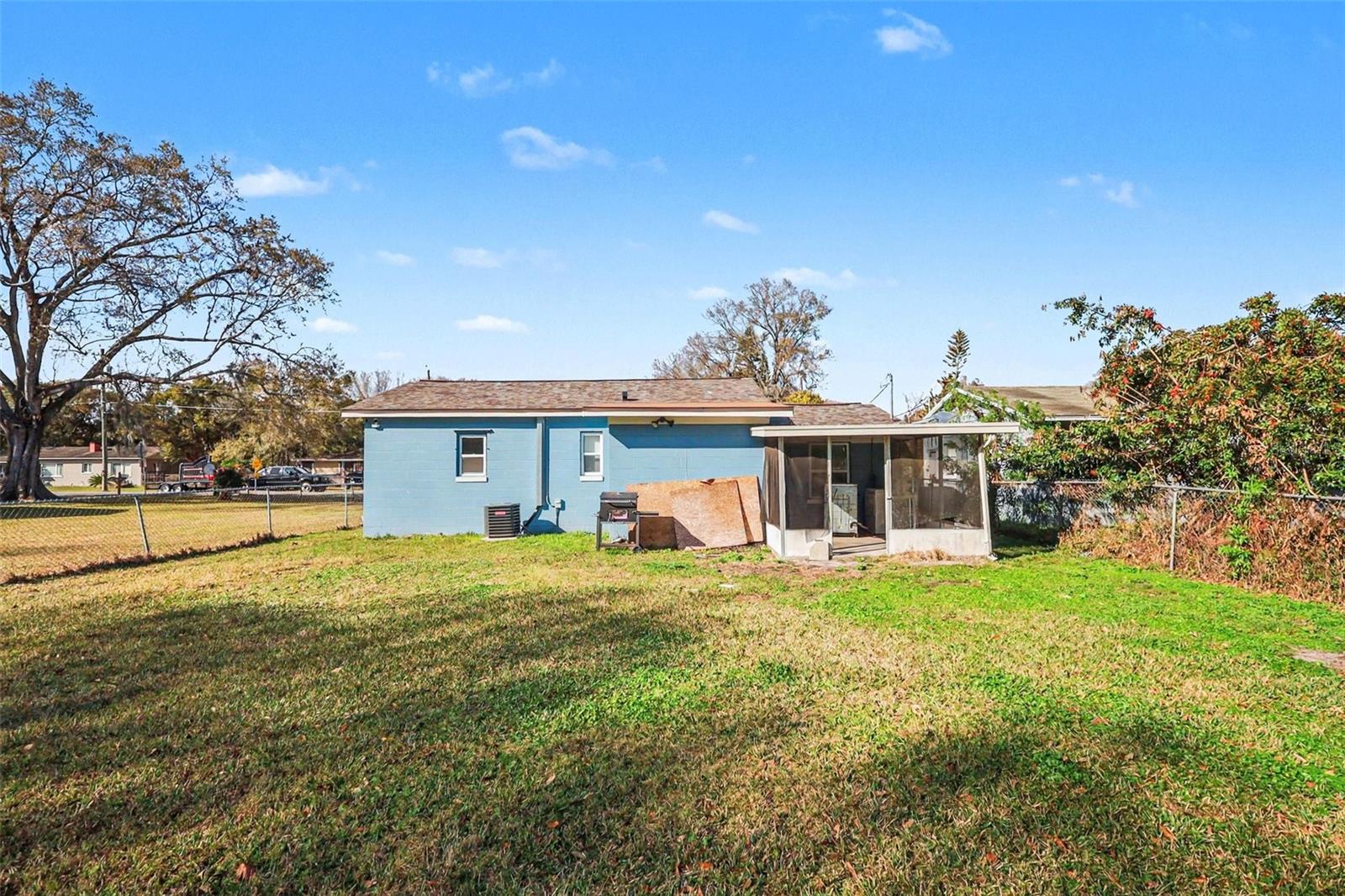 Image 21 of 22 For 2505 Lakeview Street