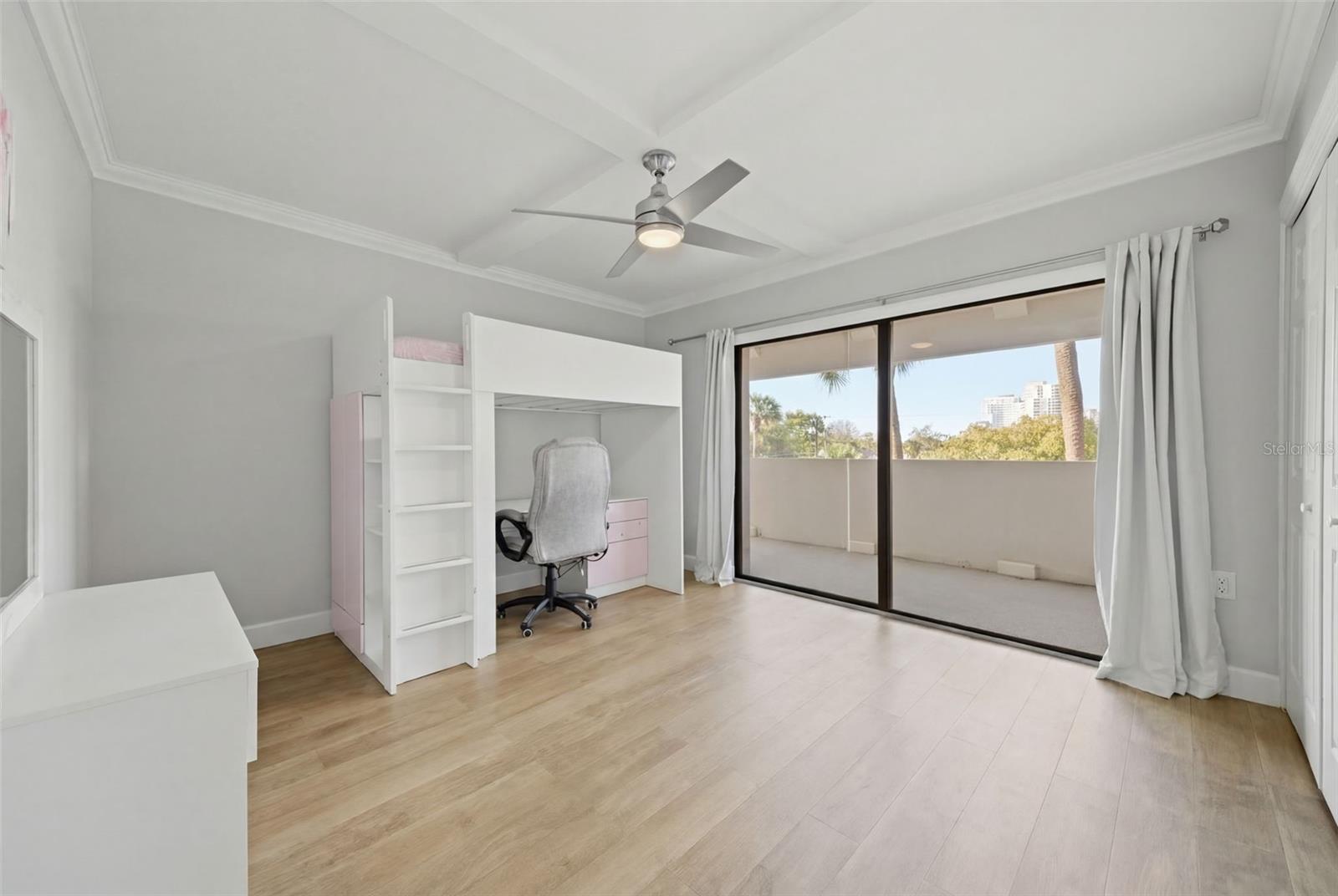 Image 18 of 33 For 4141 Bayshore Boulevard 306