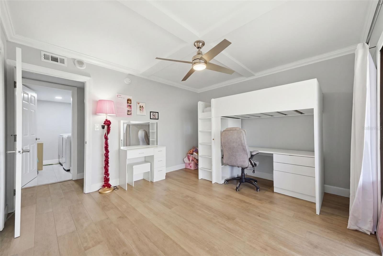 Image 19 of 33 For 4141 Bayshore Boulevard 306