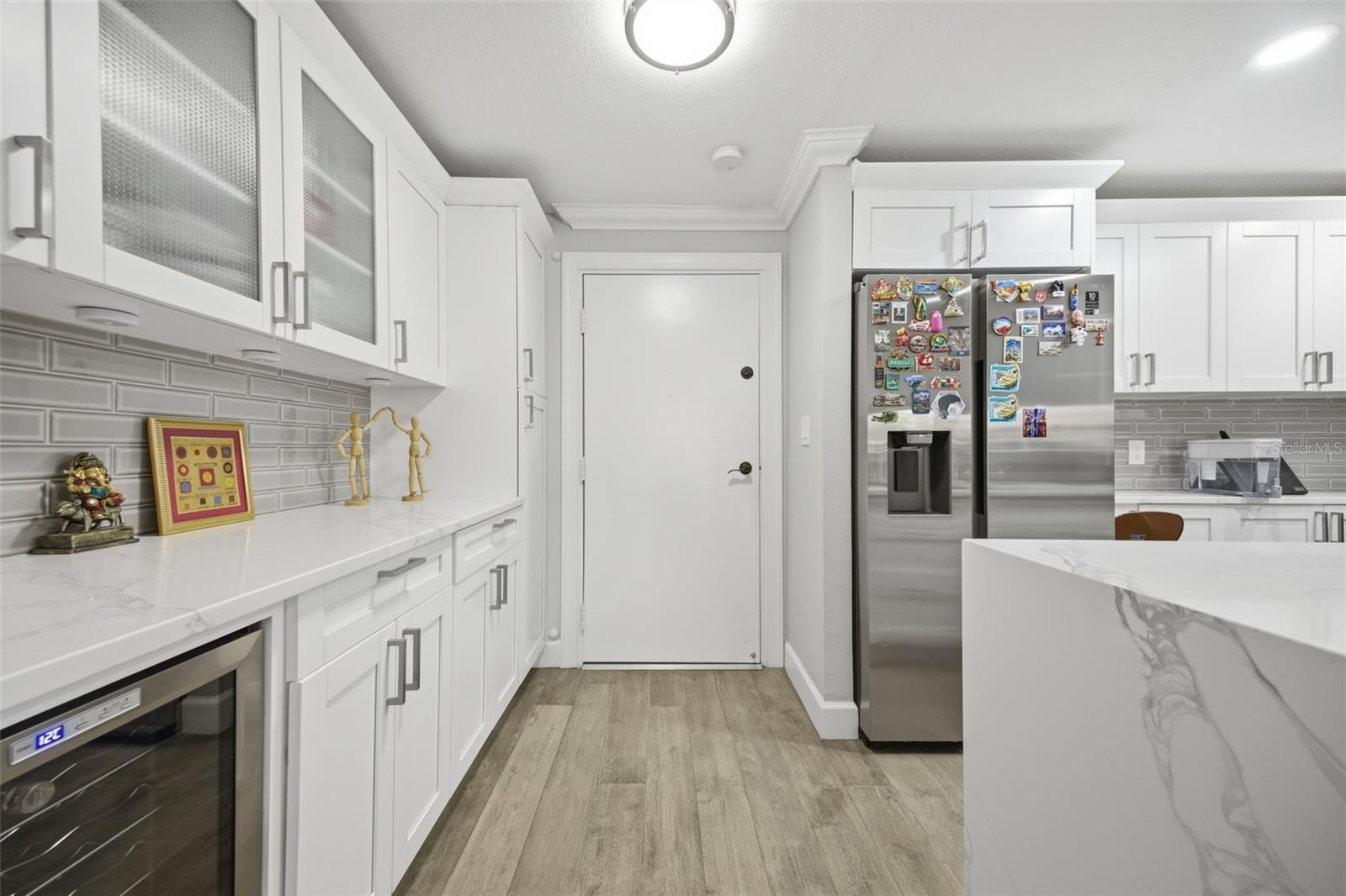 Image 3 of 33 For 4141 Bayshore Boulevard 306